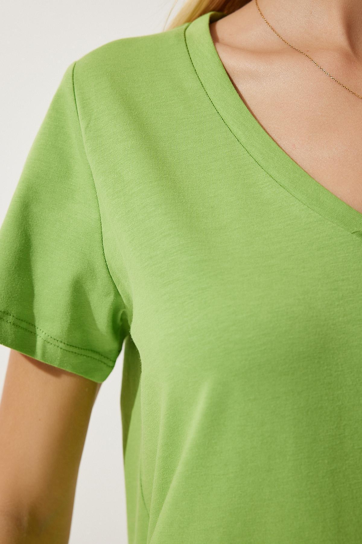 Green Casual T-Shirt, , large image number 3
