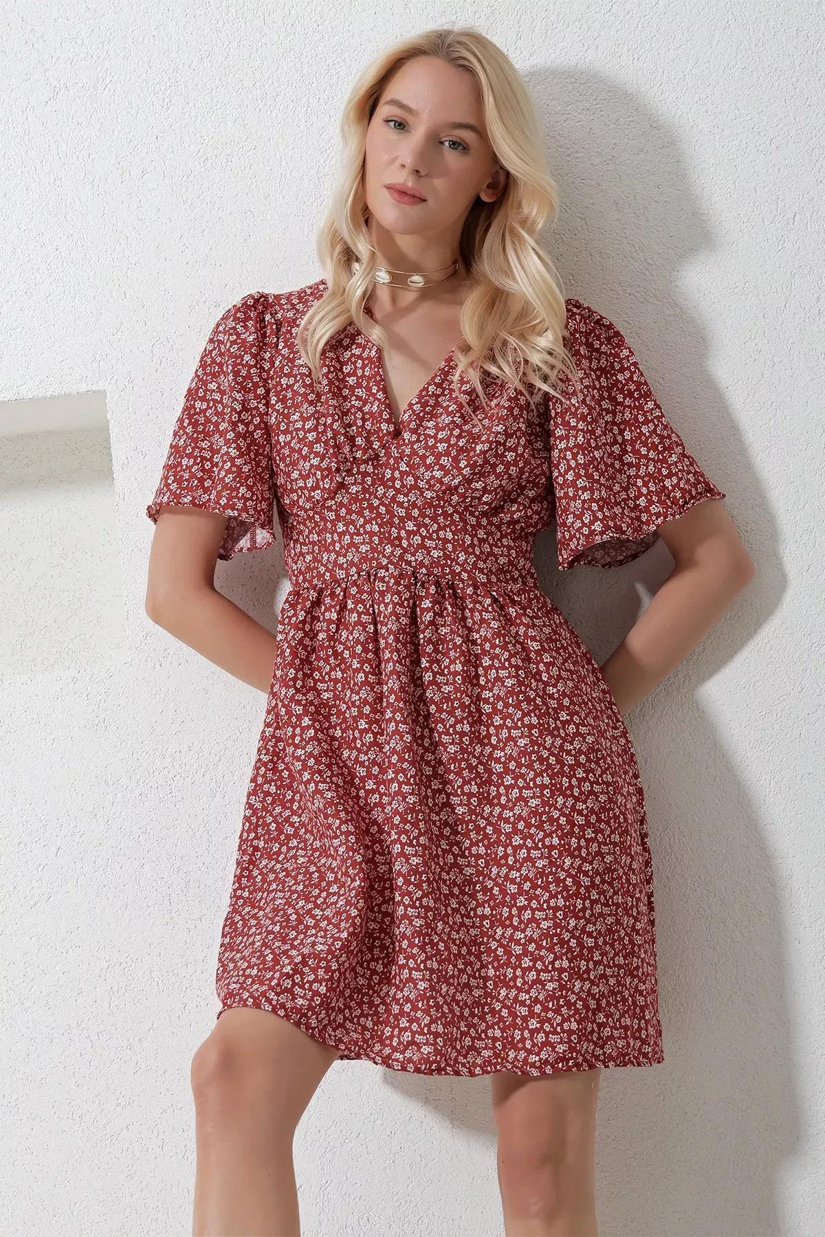 Womens Cinnamon V-Neck Short Sleeve Floral Patterned Skirt Flounce Woven Dress Alc-X11742, single, , large image number 2
