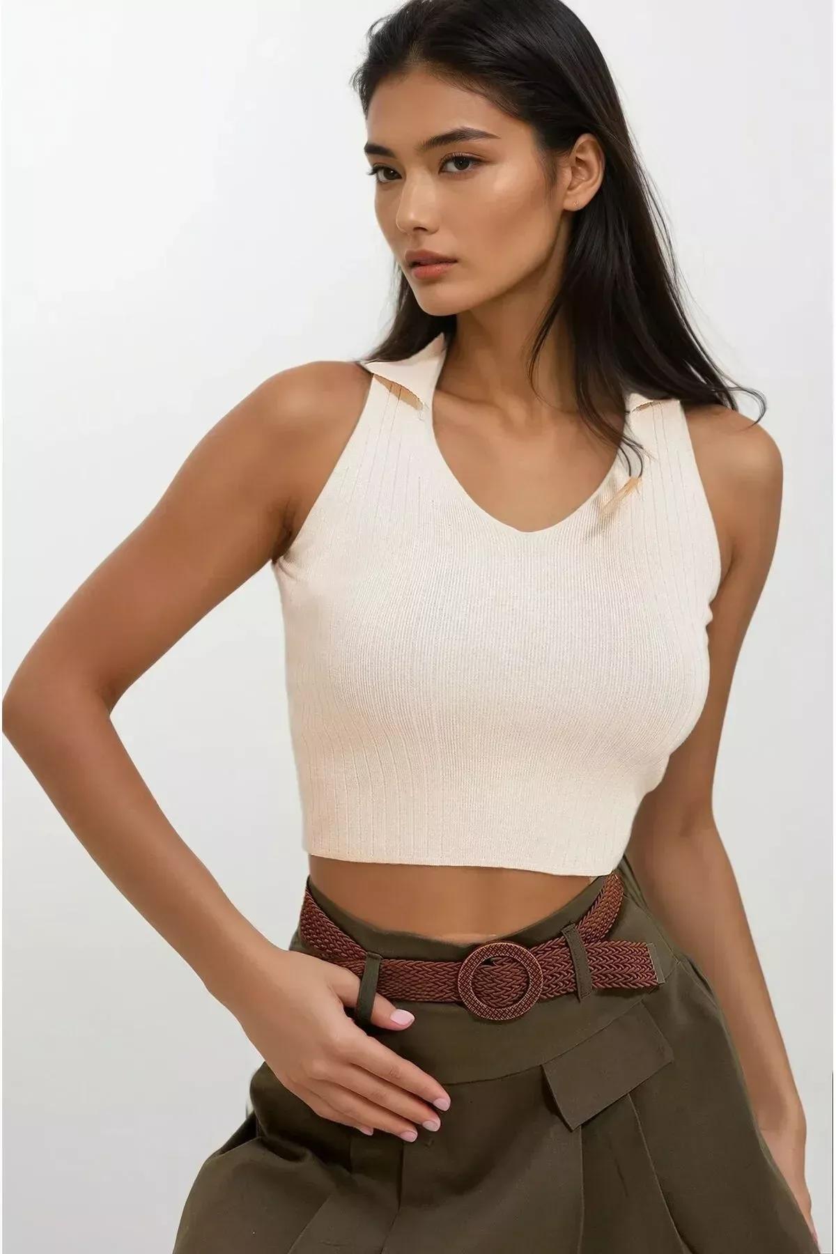 Vanilla Plain Cropped Blouse, VANILLA, large image number 1