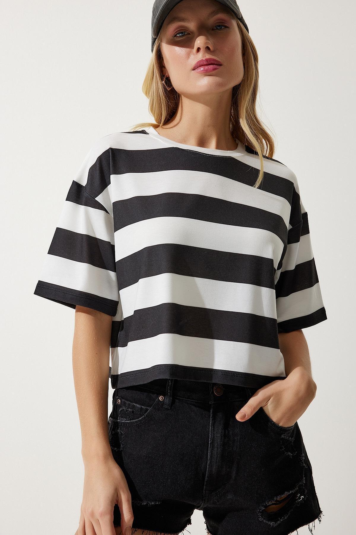 Womens White Black Crew Neck Striped Crop Knitted T-Shirt HF00452, single, , large image number 0