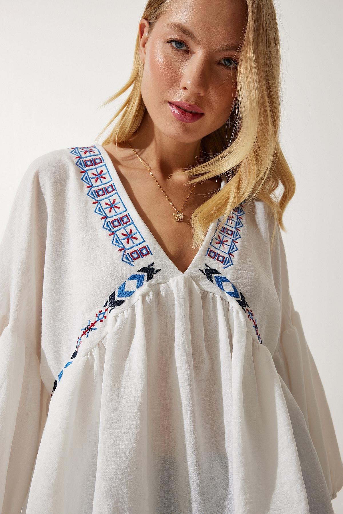 Ecru Embroidered Blouse, , large image number 2