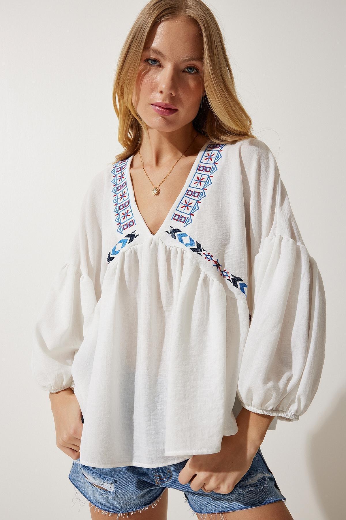 Ecru Embroidered Blouse, , large image number 3