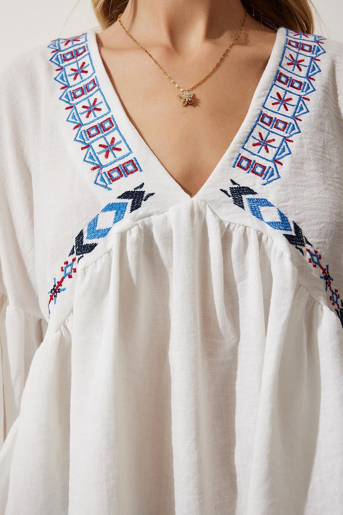 Ecru Embroidered Blouse, , large image number 4