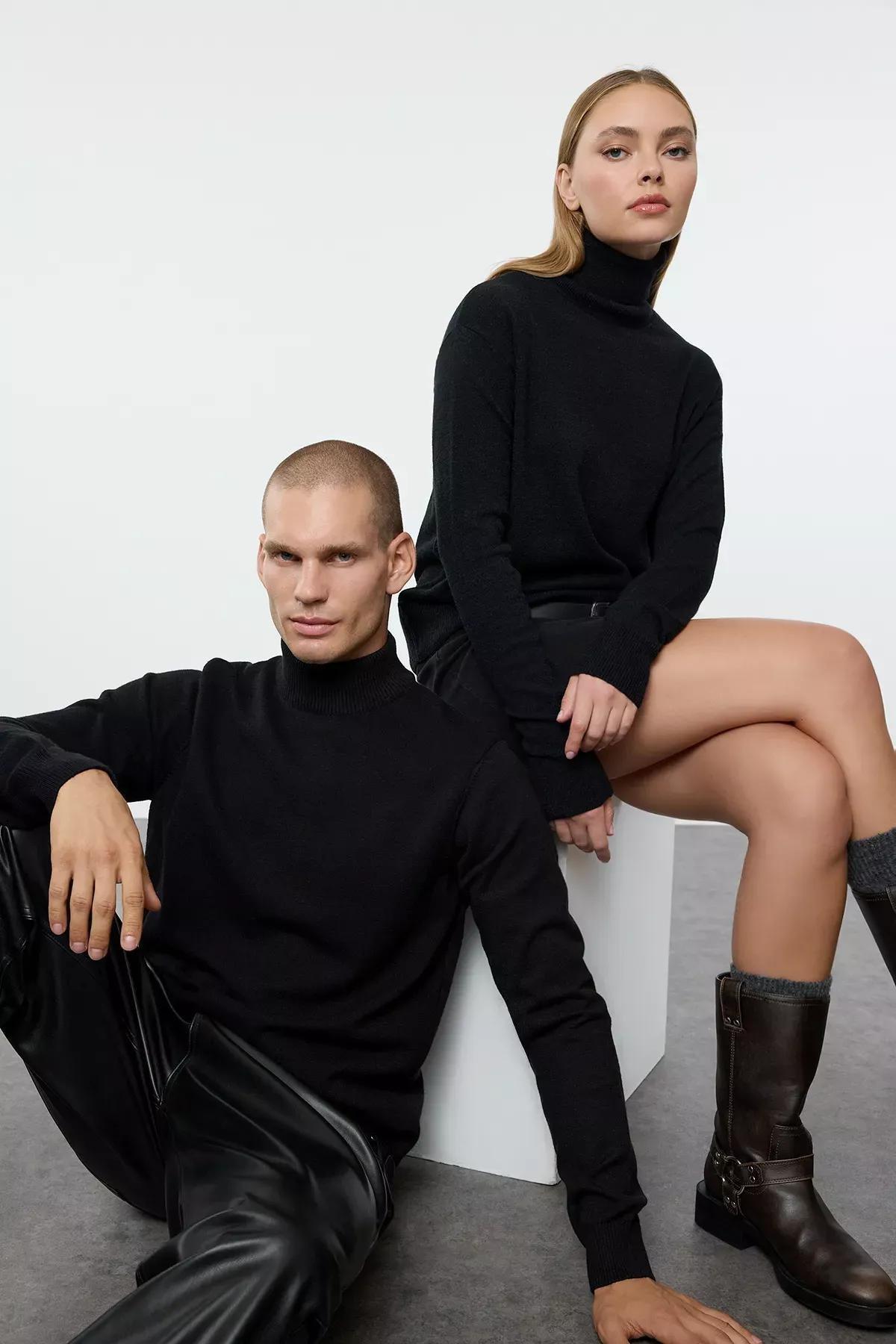 Black Plain Cropped Sweater, , large image number 0