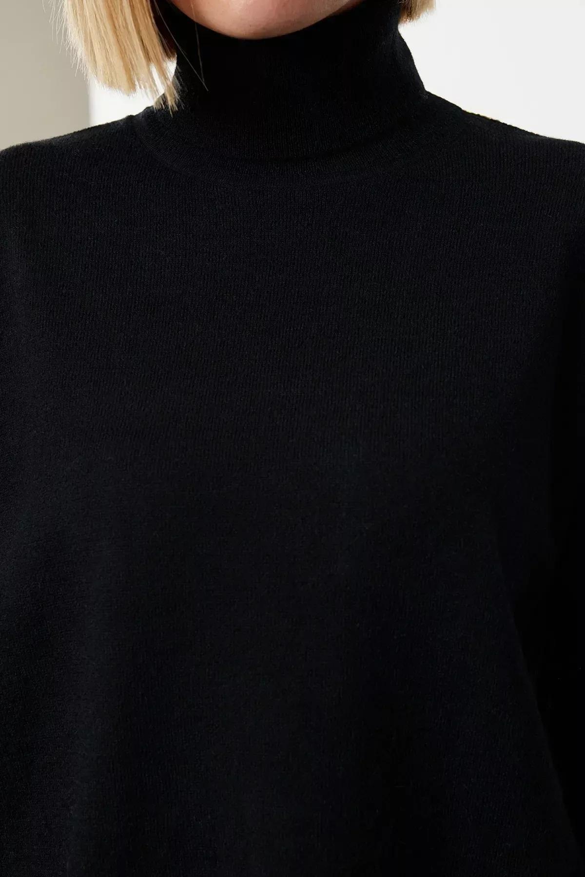 Black Plain Cropped Sweater, , large image number 4