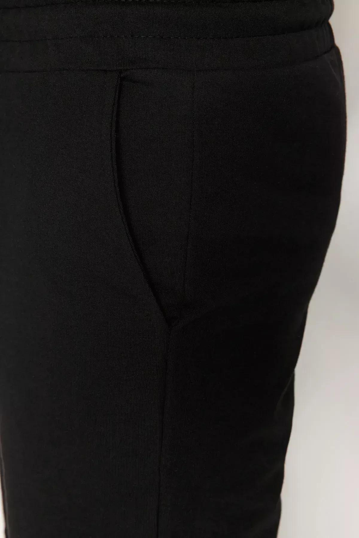 شورت بخصر متوسط الارتفاع، أسود, Black, large image number 5