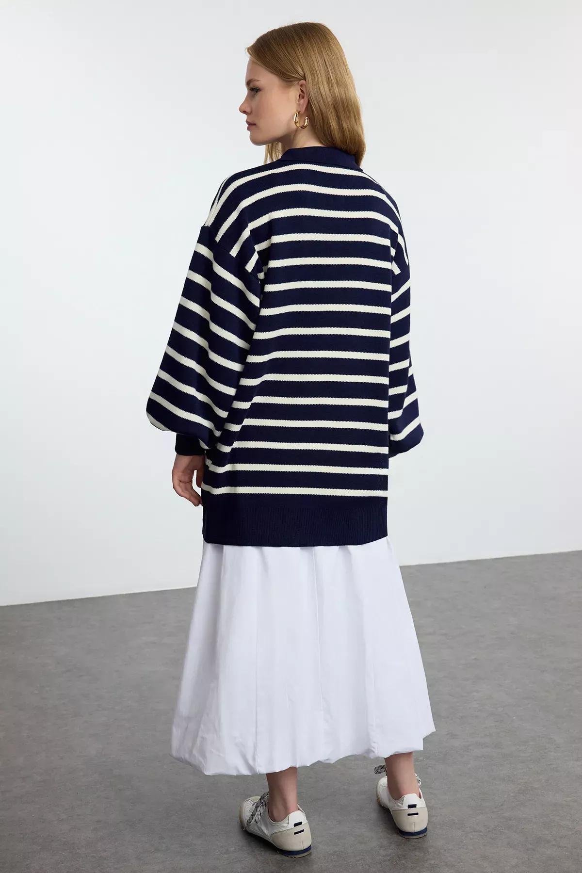 Navy Striped Balloon Knit Sweater, Navy blue, large image number 4