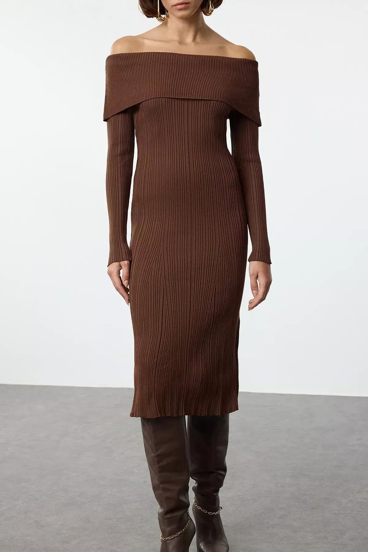 Brown Knit Basic Carmen Collar Midi Dress, Brown, large image number 3