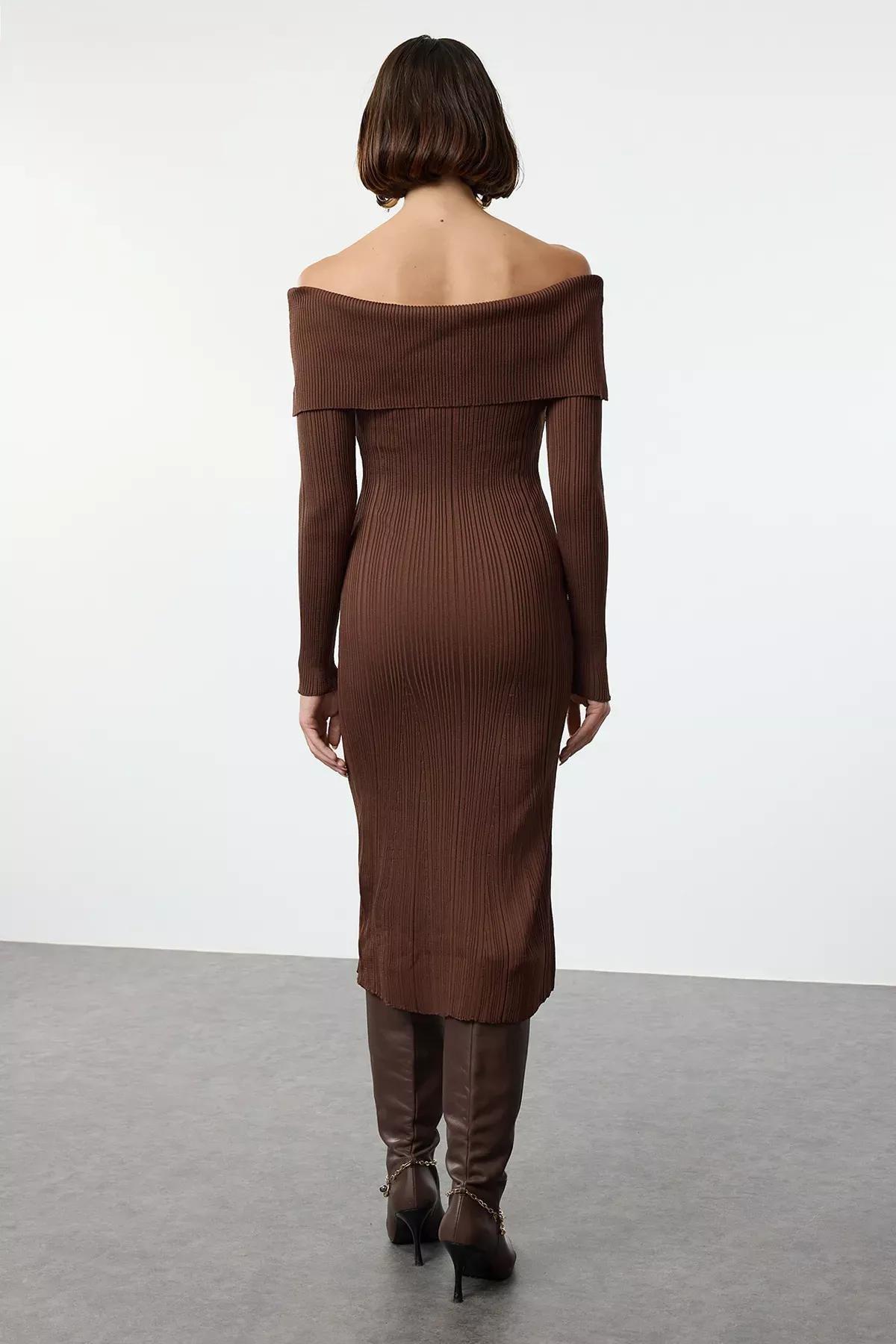 Brown Knit Basic Carmen Collar Midi Dress, Brown, large image number 4