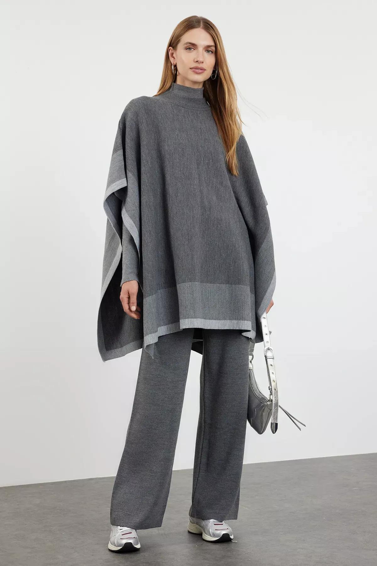 Grey Colorblock Knit Poncho Set, Grey, large image number 0