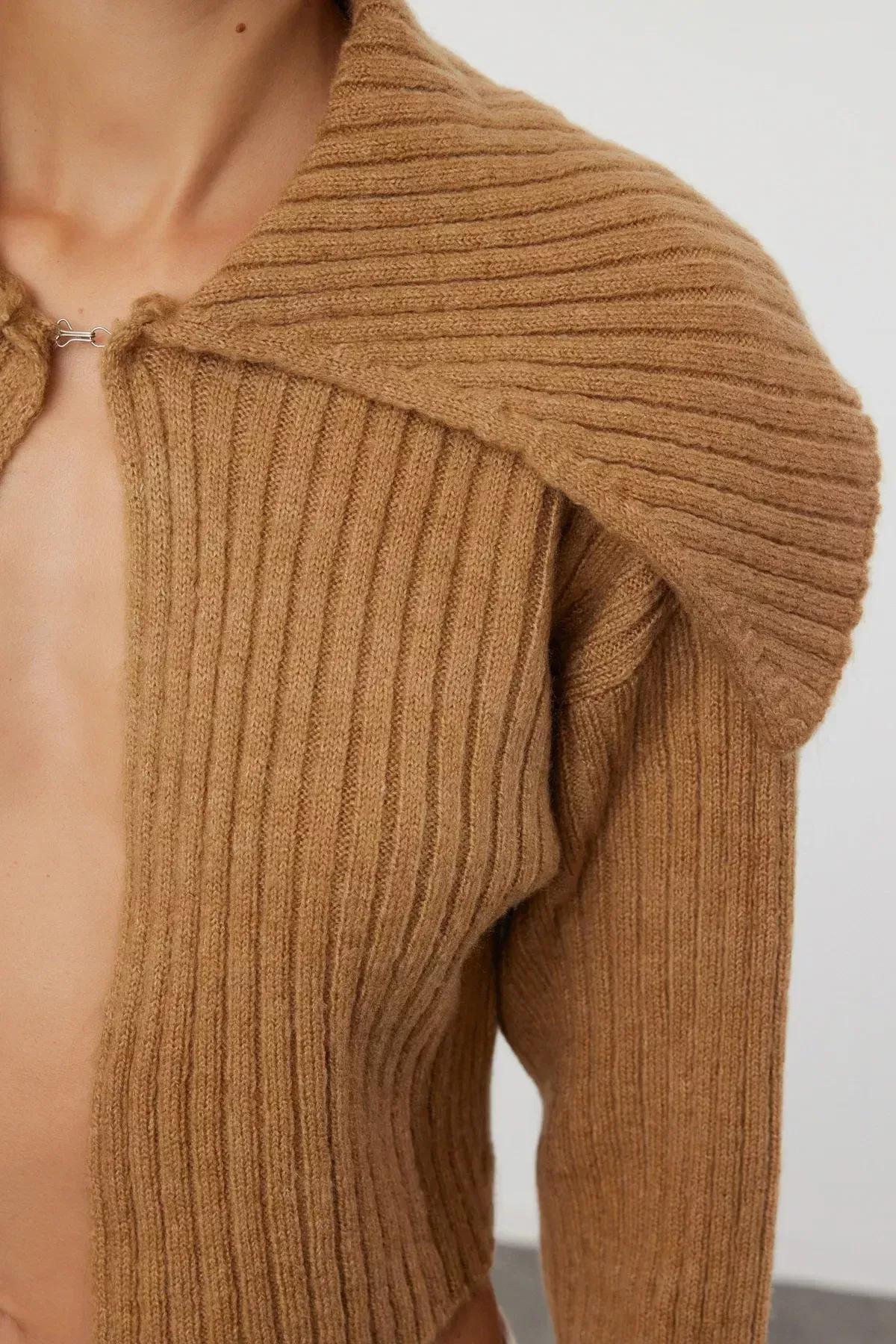 Camel Super Crop Knit Cardigan, CAMEL, large image number 3