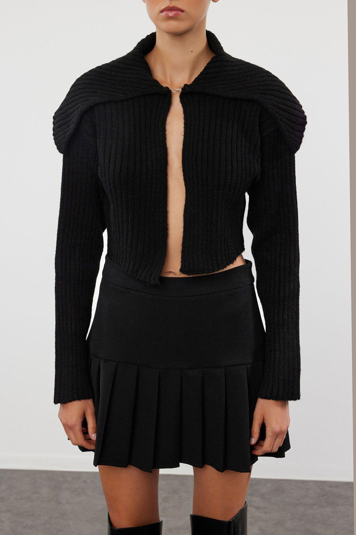 Black Super Crop Soft Textured Knit Cardigan TWOAW25HI00093, BLACK, large image number 2