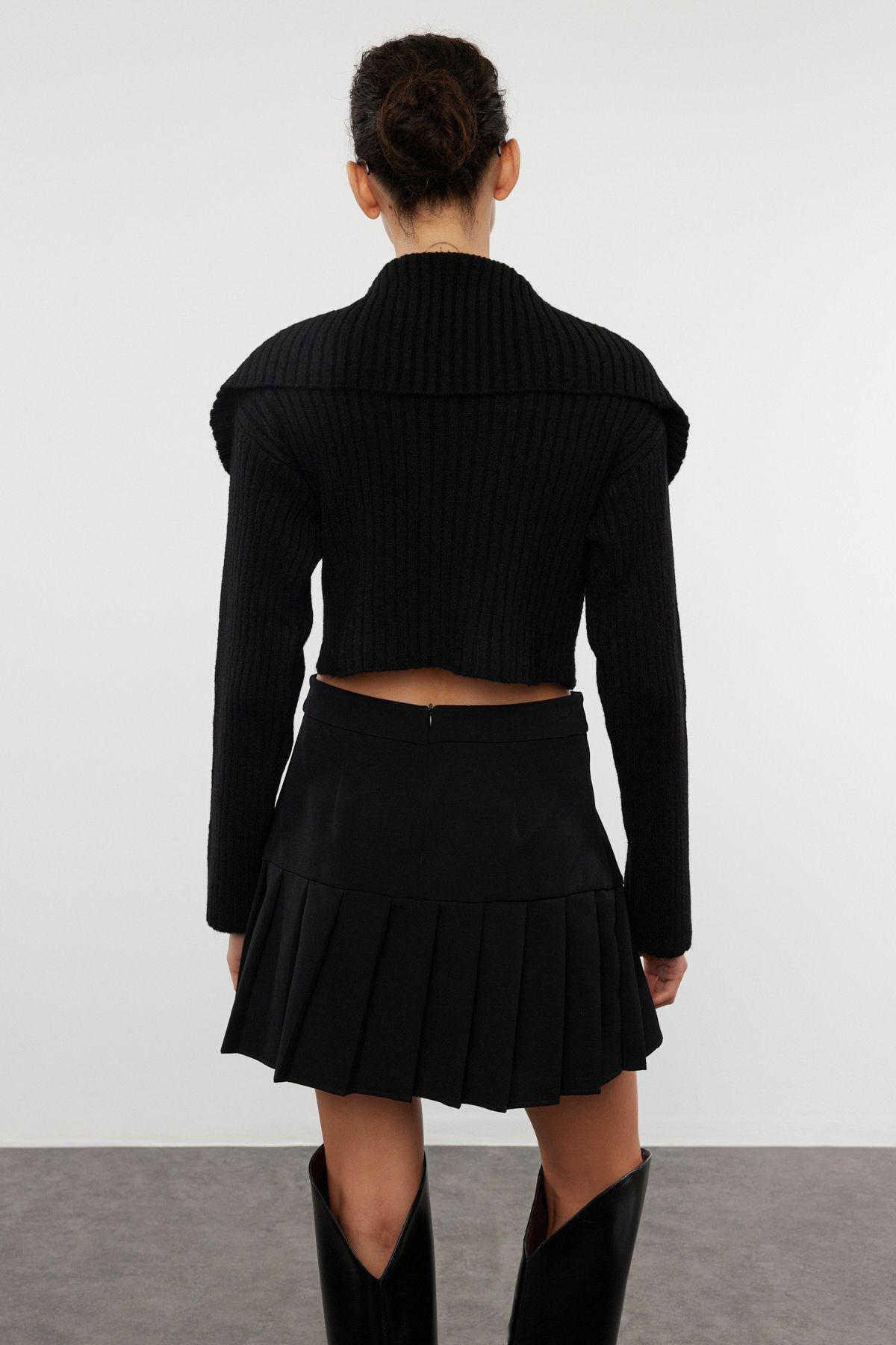 Black Super Crop Soft Textured Knit Cardigan TWOAW25HI00093, BLACK, large image number 4