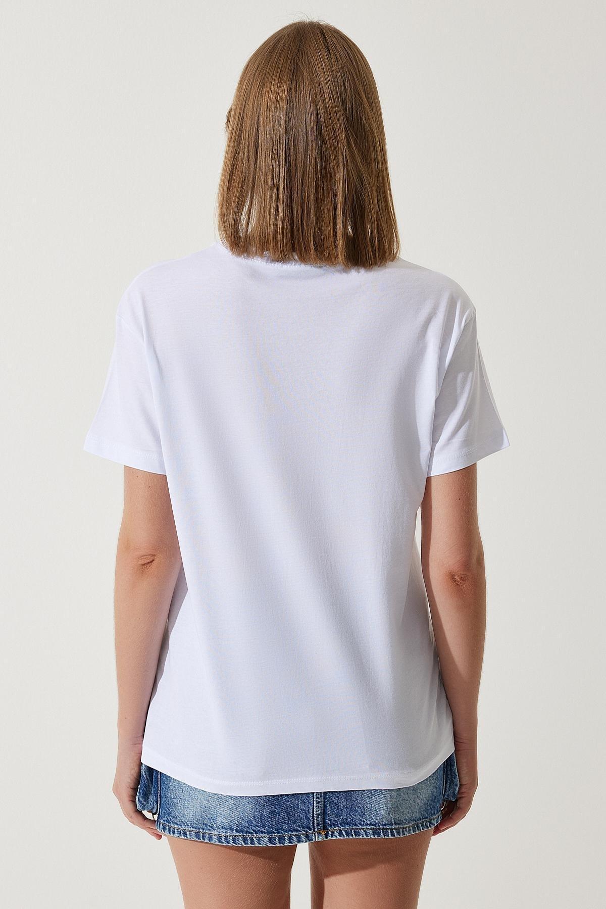 White Heart Embroidered T-Shirt, , large image number 4
