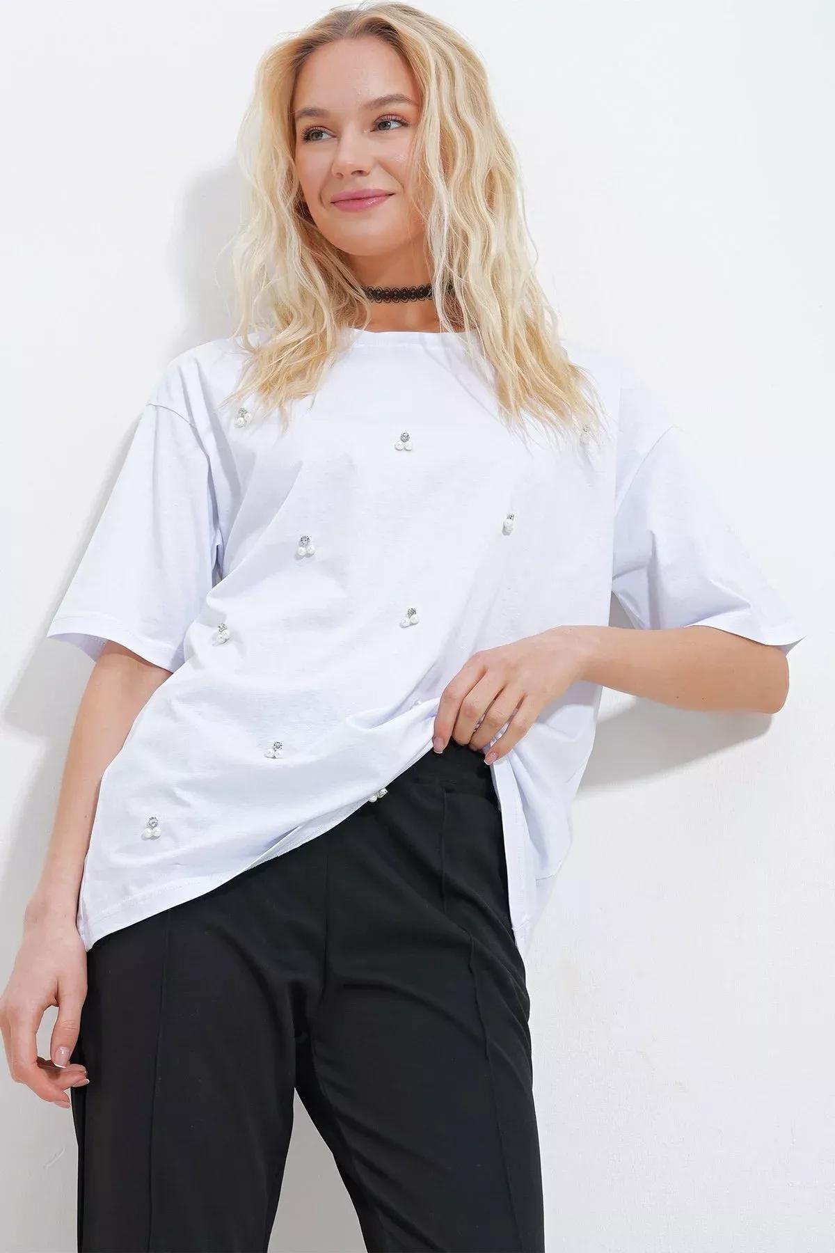 Womens White Crew Neck Oversize Pearl and Stone Embroidered T-Shirt ALC-X11964, single, White, large image number 2