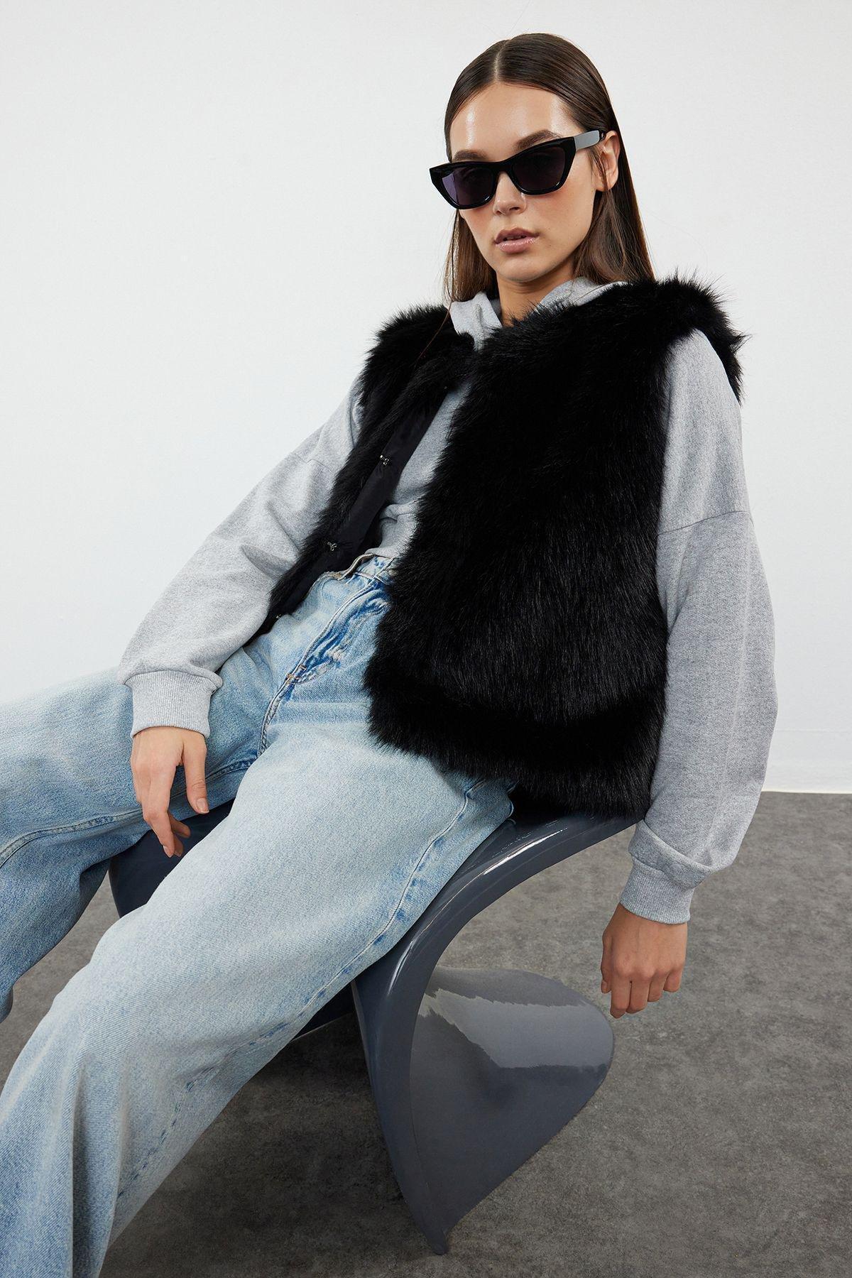 Black Oversize Winter Vest, BLACK, large image number 1