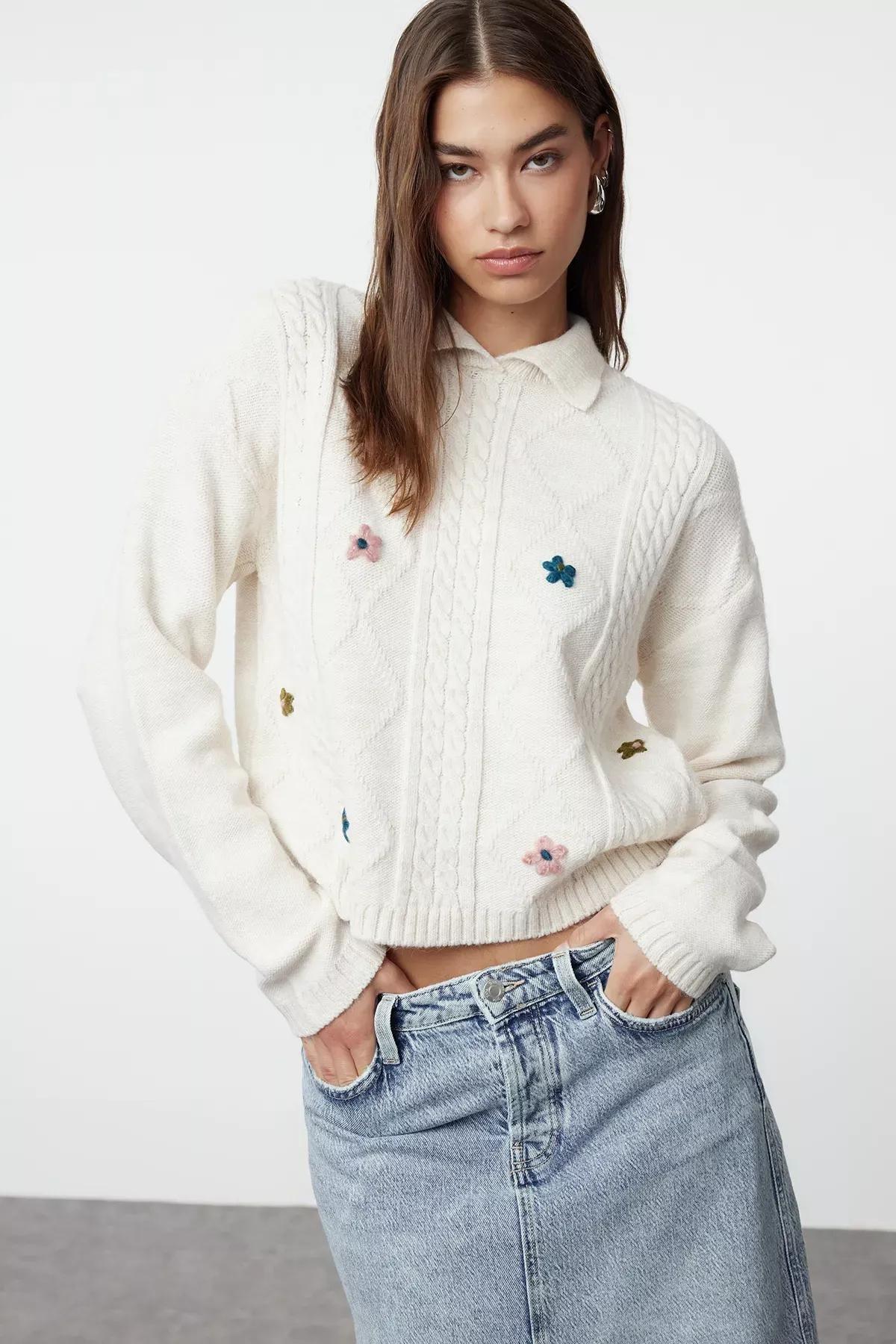 Rose Floral Cropped Sweater, , large image number 0