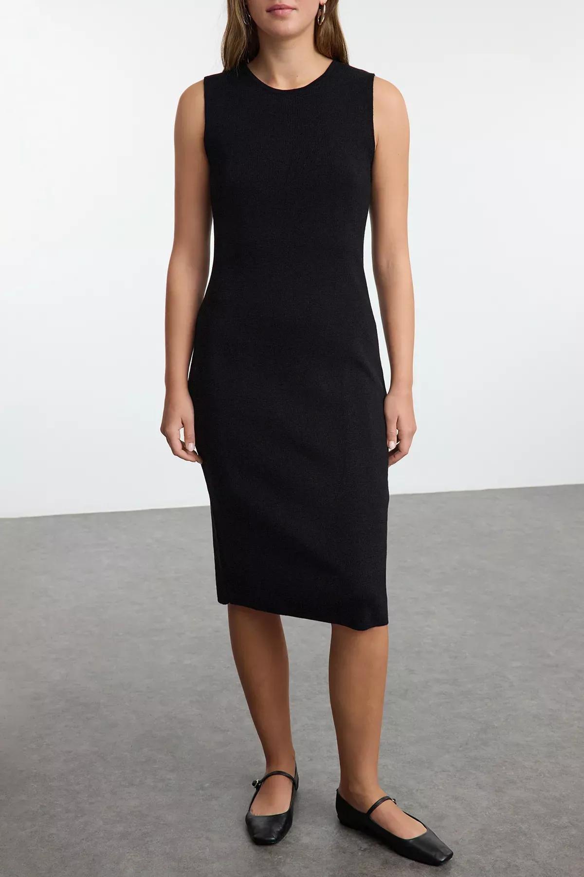 Black Knitwear Embroidered Co-Ord Set, BLACK, large image number 3