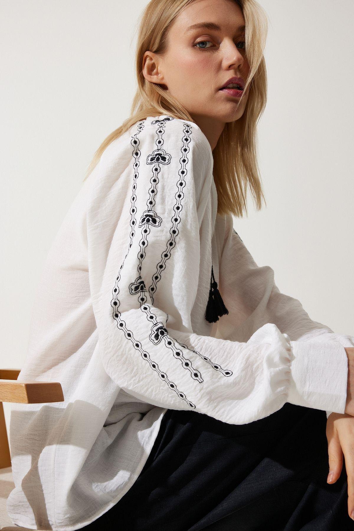Ecru Embroidered Blouse RG00038, , large image number 0