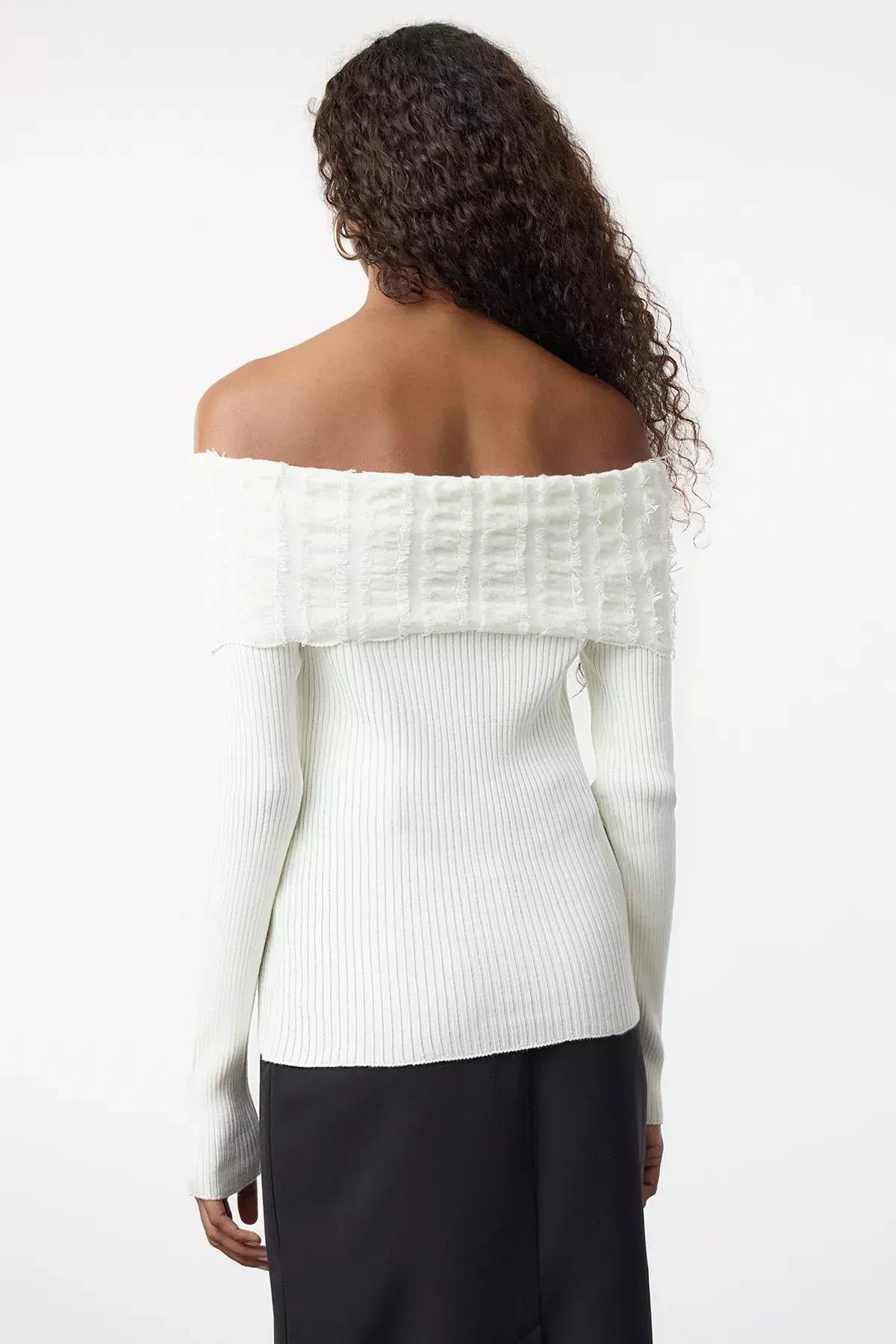Beige Carmen Collar Draped Knitted Sweater, Ecru, large image number 4