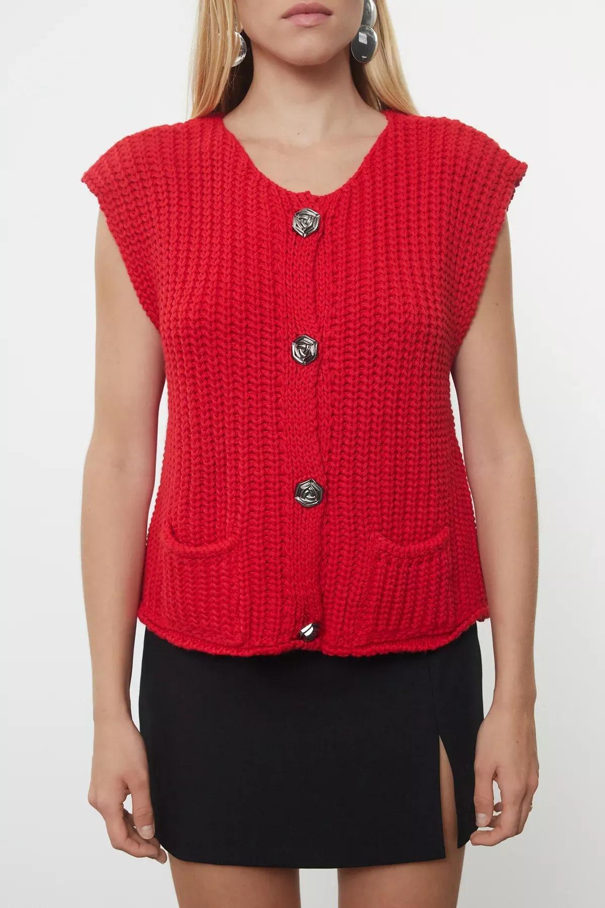Red Crew-Neck Fitted Vest, , large image number 2