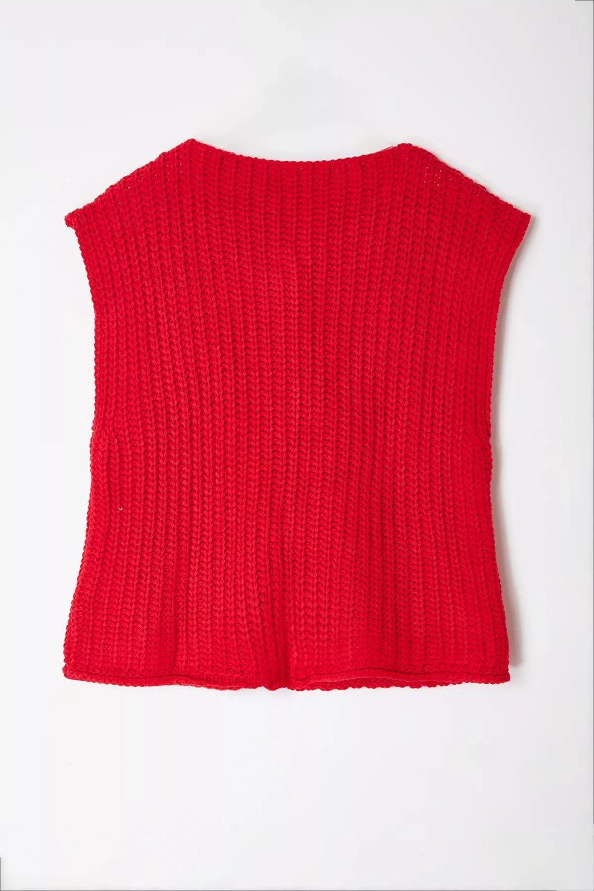 Red Crew-Neck Fitted Vest, Red, large image number 5