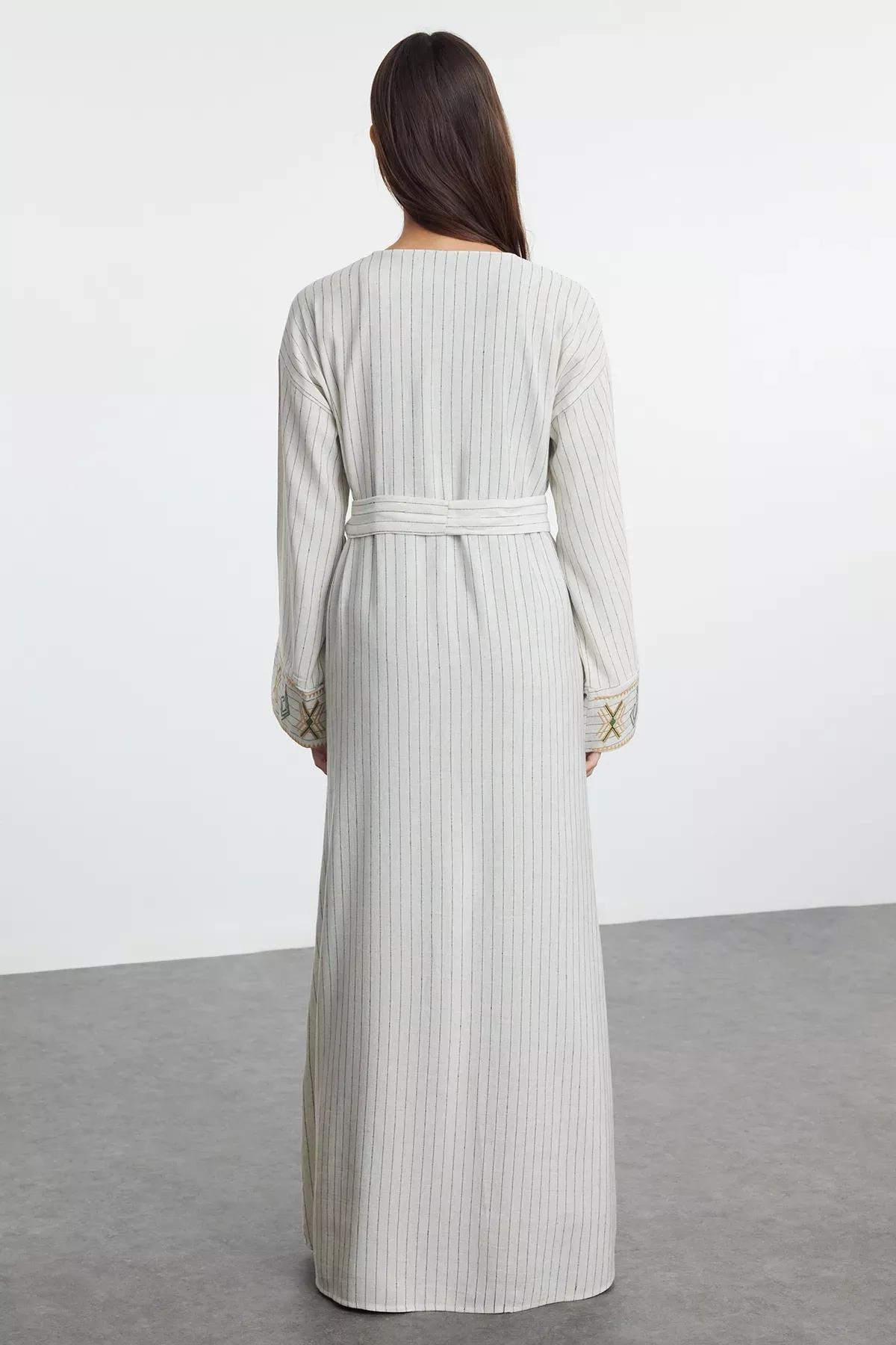 عباية كتان مطرزة، بيج, Beige, large image number 4