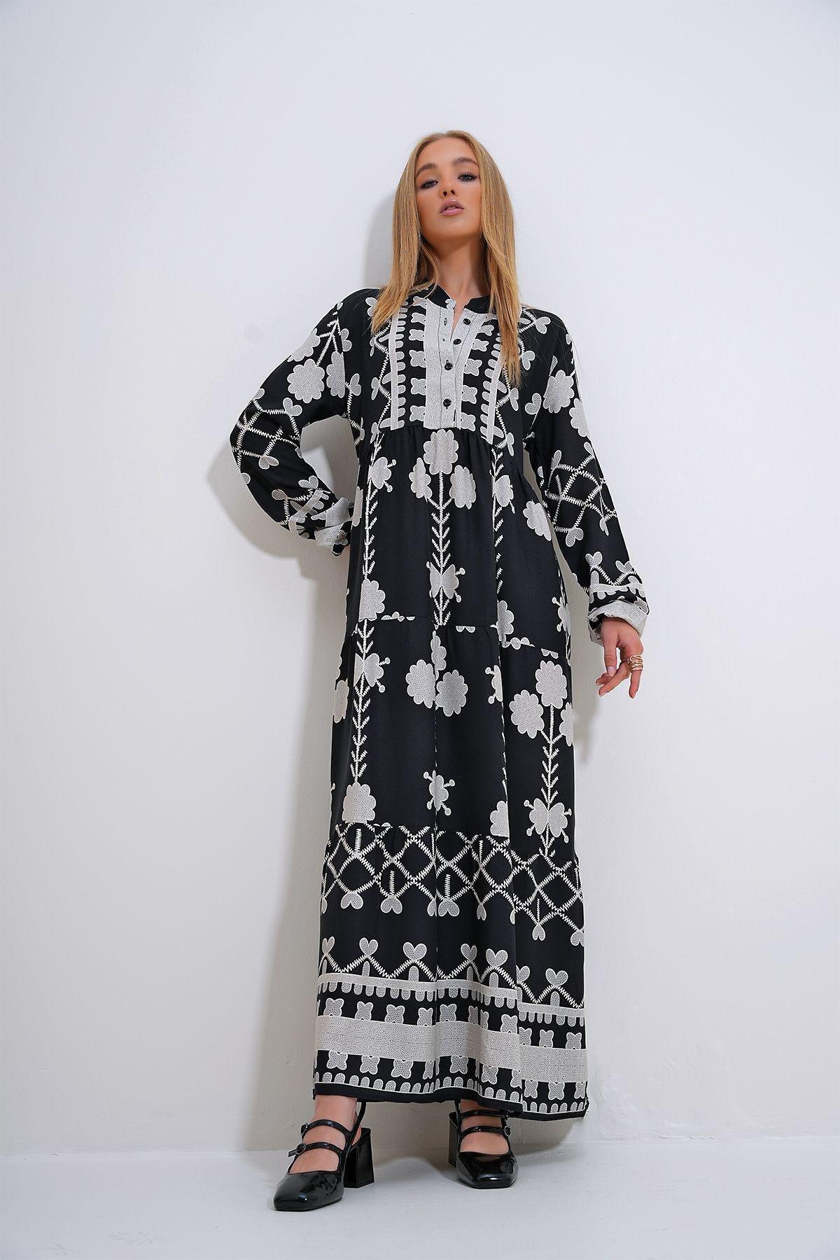 Black Ethnic Print Maxi Dress, , large image number 3