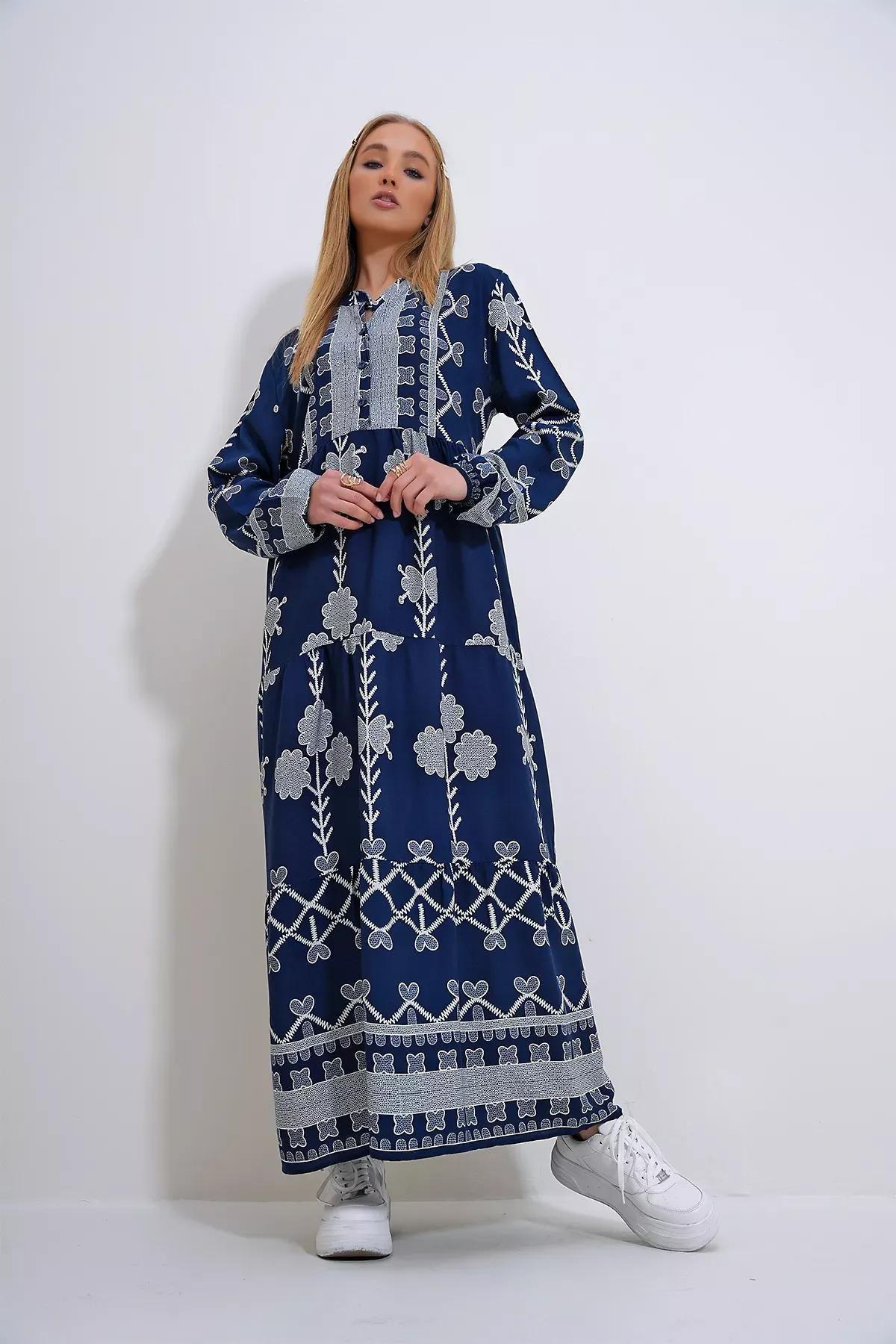 Navy Ethnic Print Maxi Dress, , large image number 4