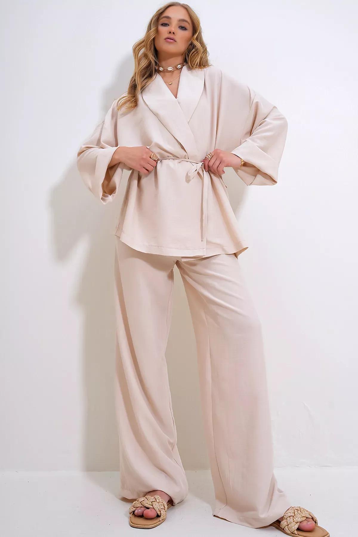Cream wrinkled blazer jacket set, , large image number 0
