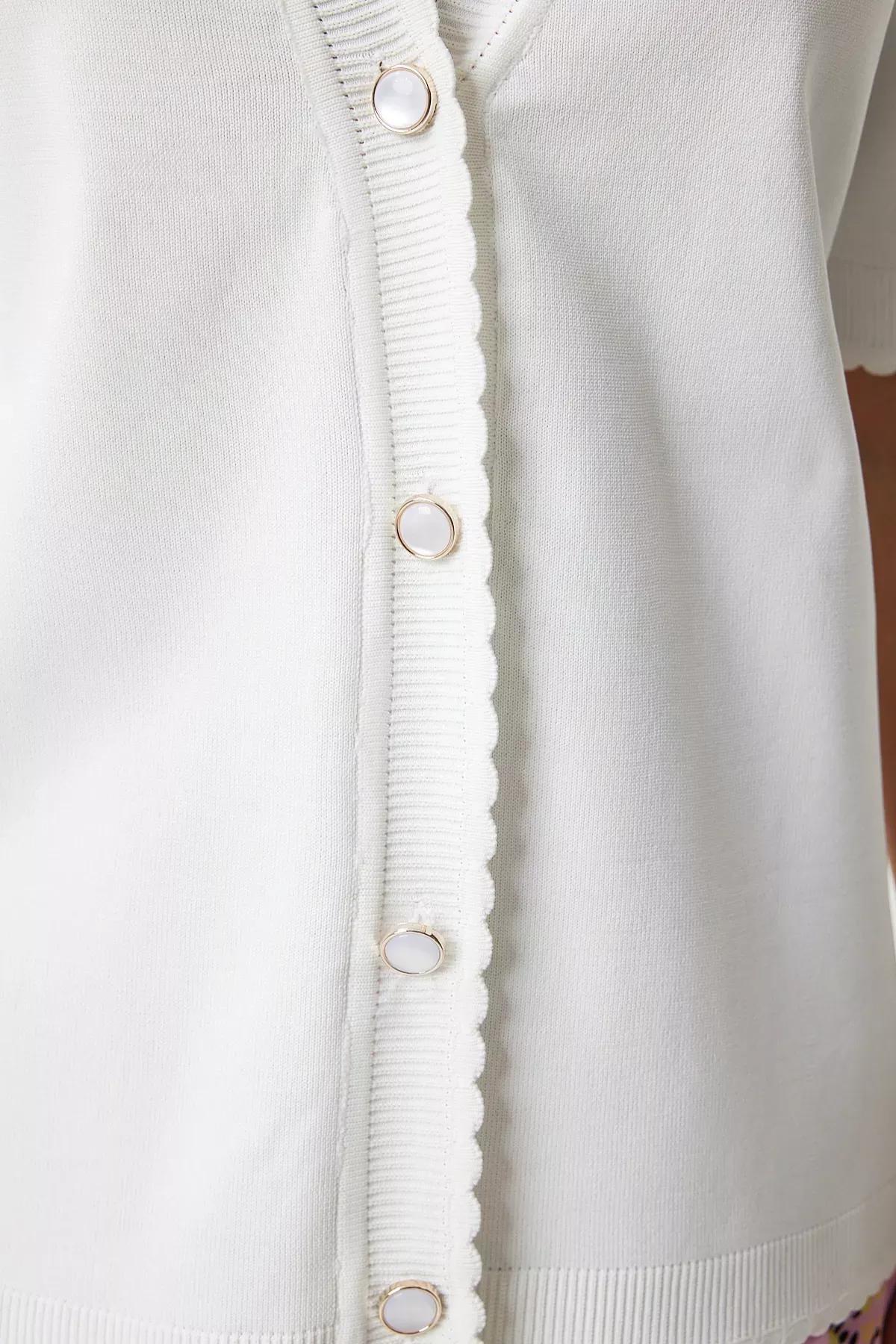 White Stylish Buttoned Knitwear Cardigan, , large image number 7