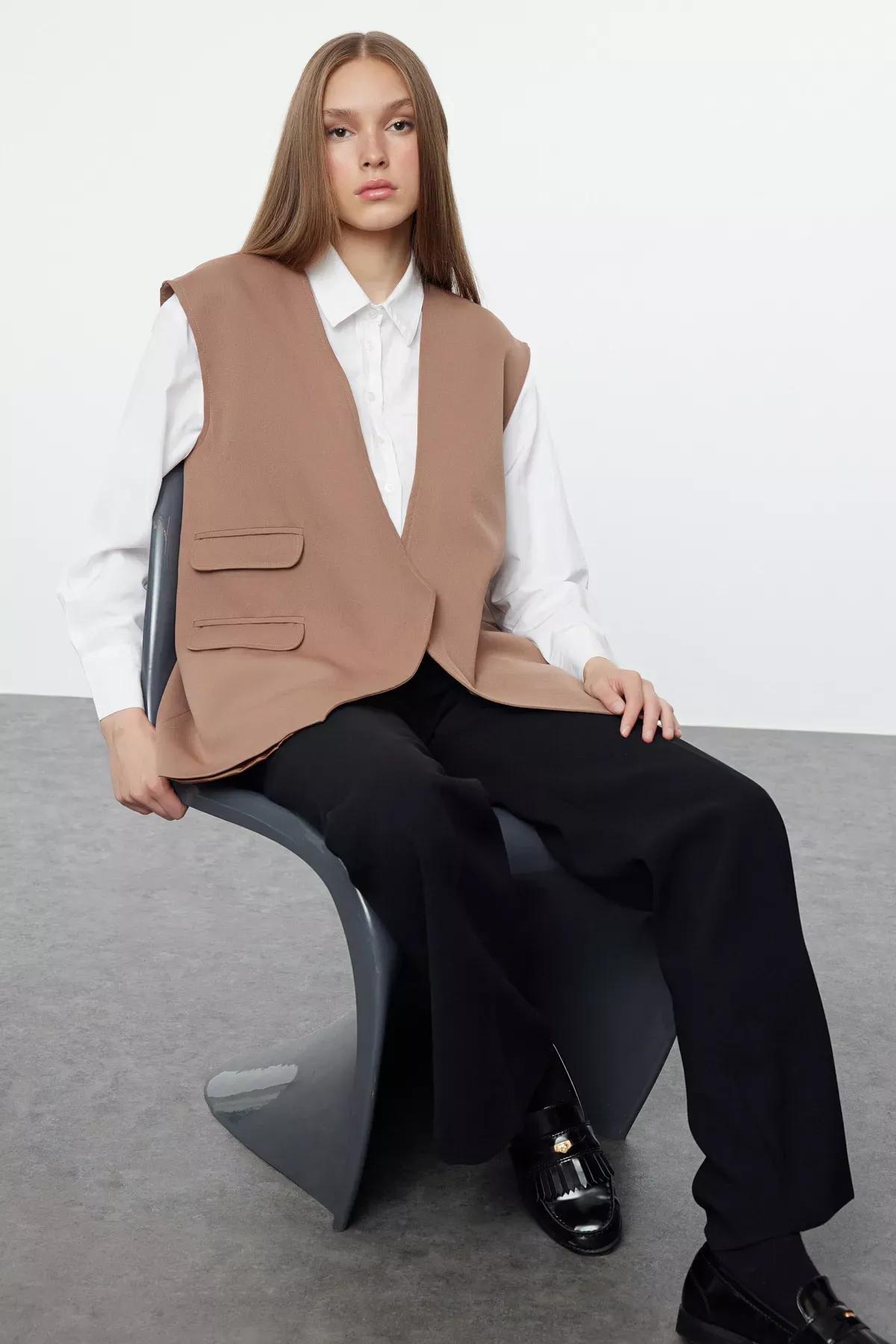 Camel Back Detail Vest, CAMEL, large image number 0