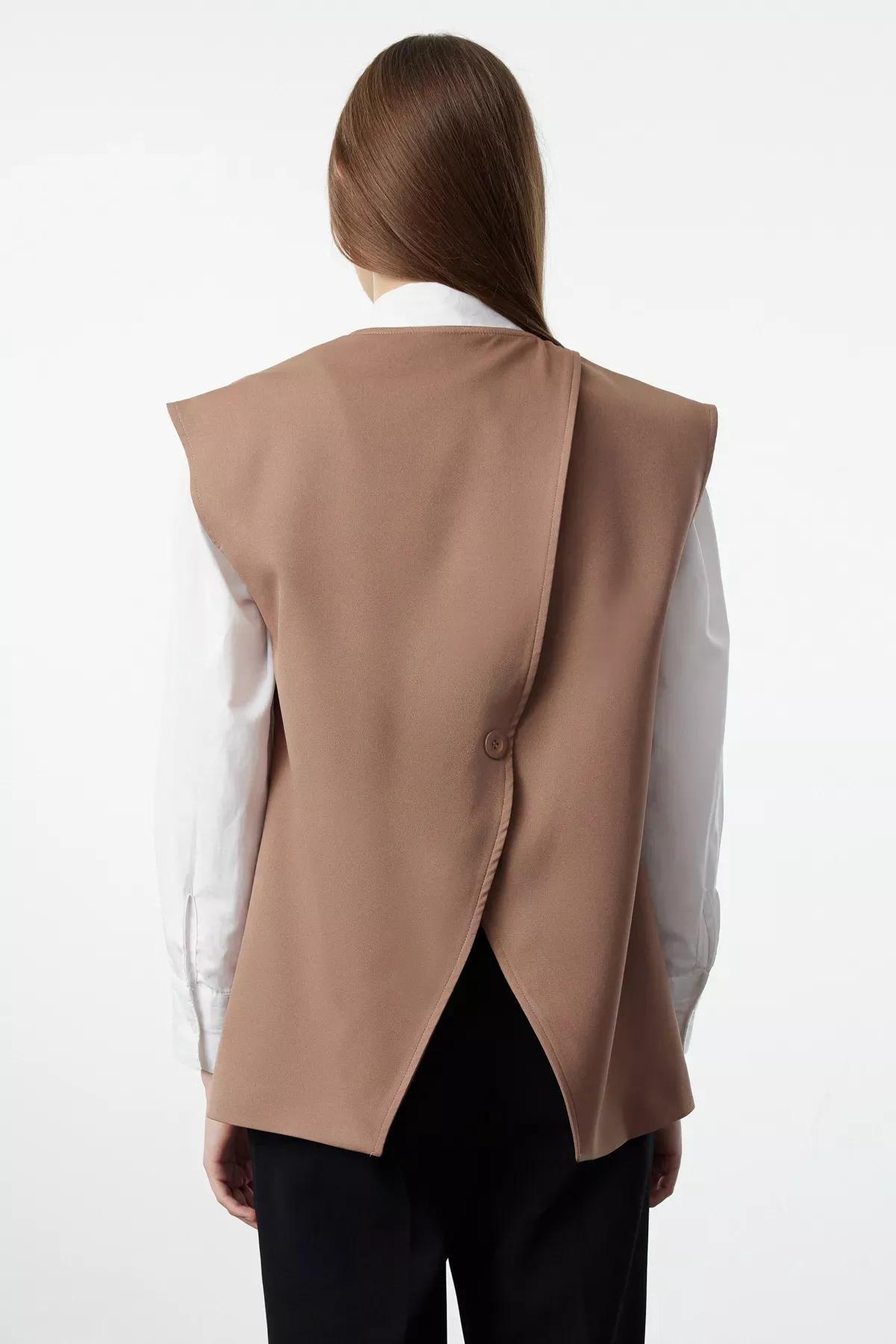 Camel Back Detail Vest, CAMEL, large image number 4