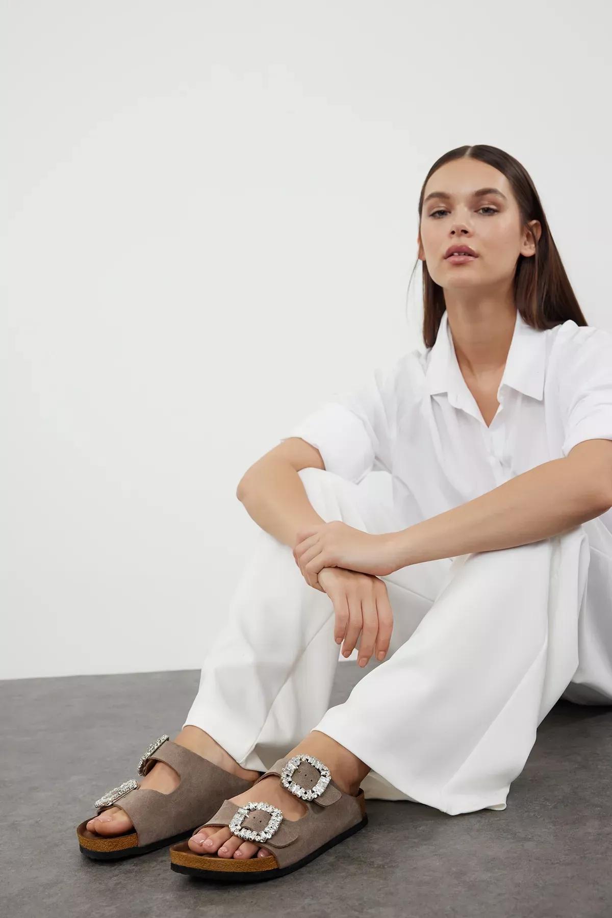 Brown Grey double buckle slippers, Mink, medium