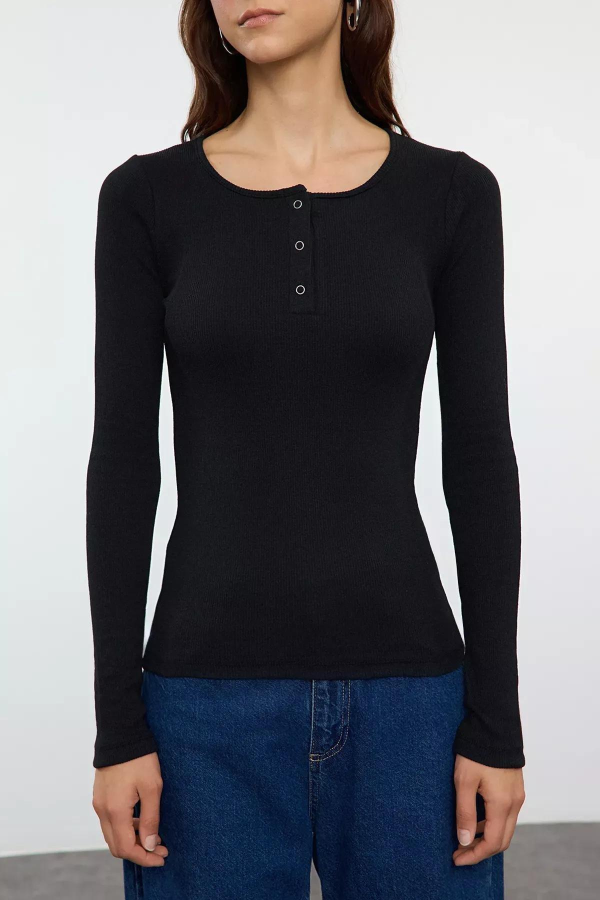 Black Snap Front Fitted Blouse, , large image number 2