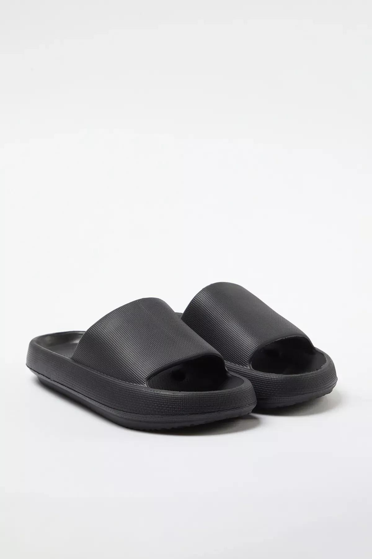 Black Flatform Pool Slippers, BLACK, medium