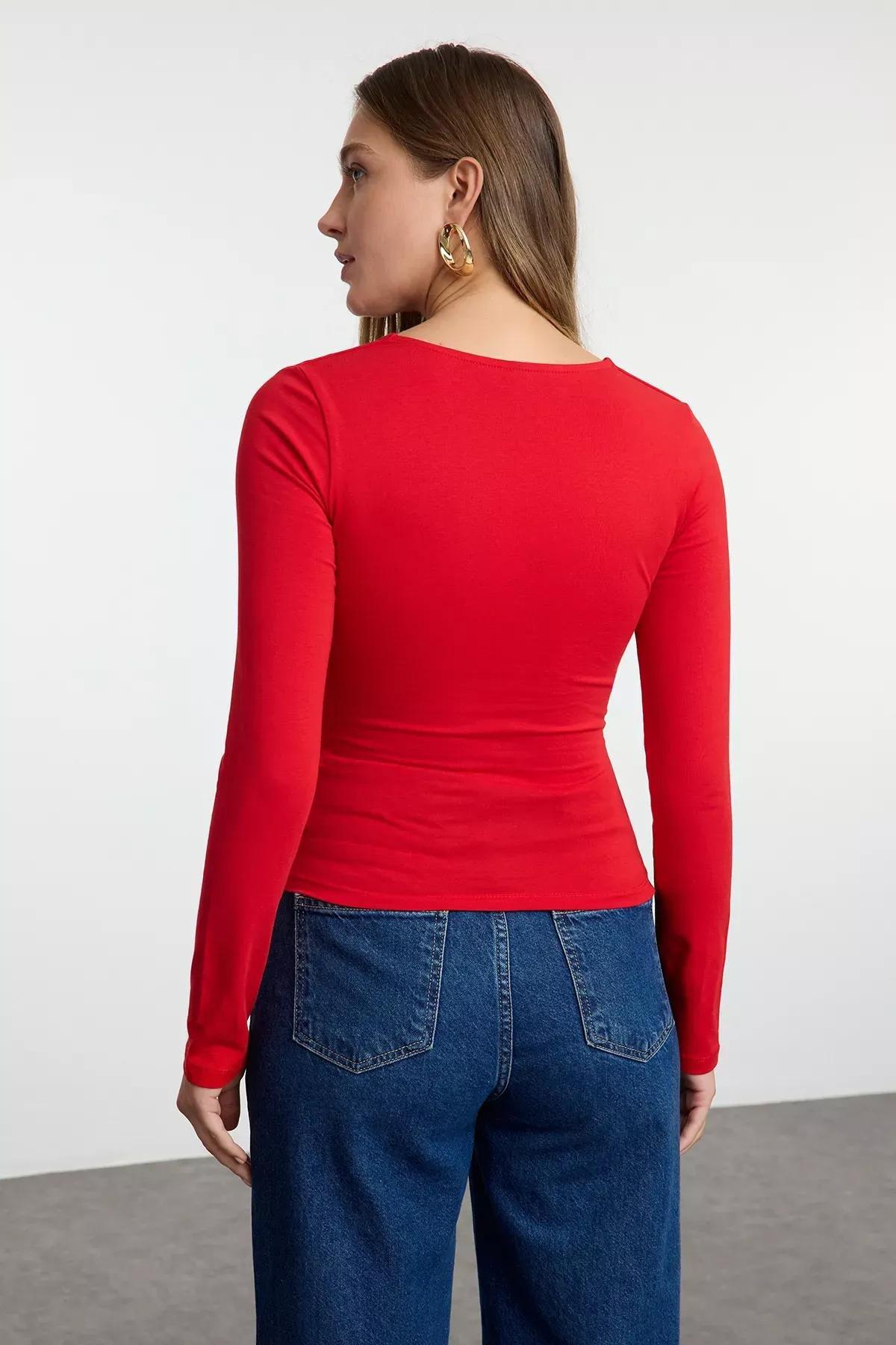 بلوزة بطيّات بفتحة رقبة مربعة، أحمر, Red, large image number 3