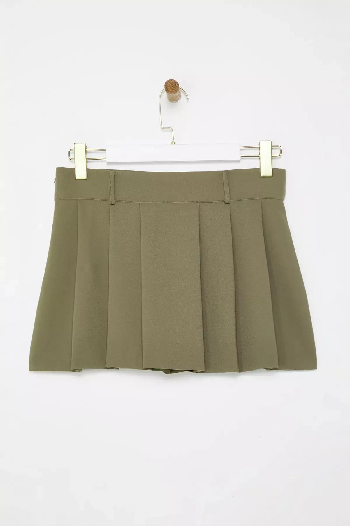 Green Pleated Mid Waist Mini Shorts, Khaki, large image number 5
