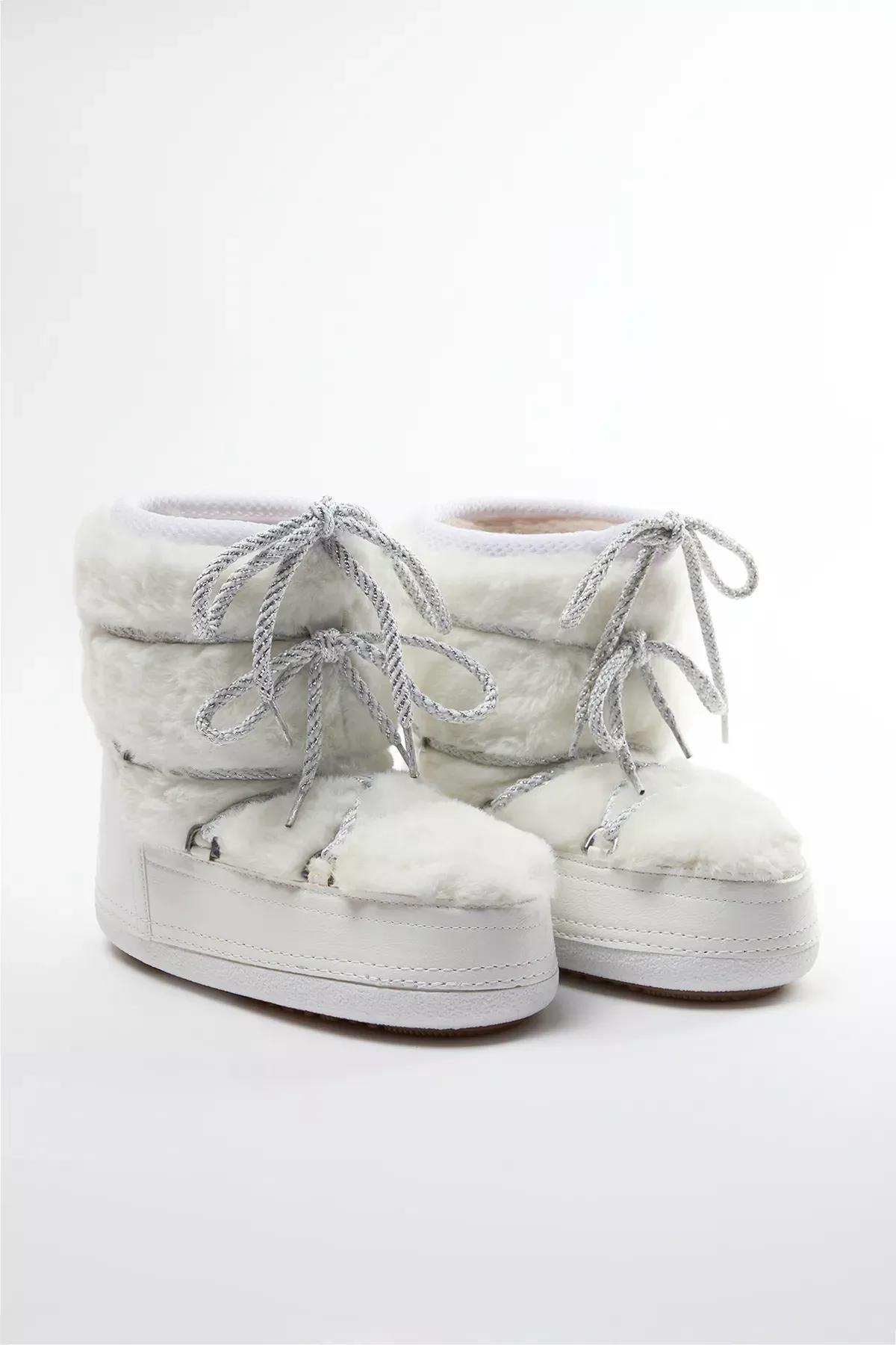 Beige Fur Laced Womens Snow Boots, Ecru, large image number 1