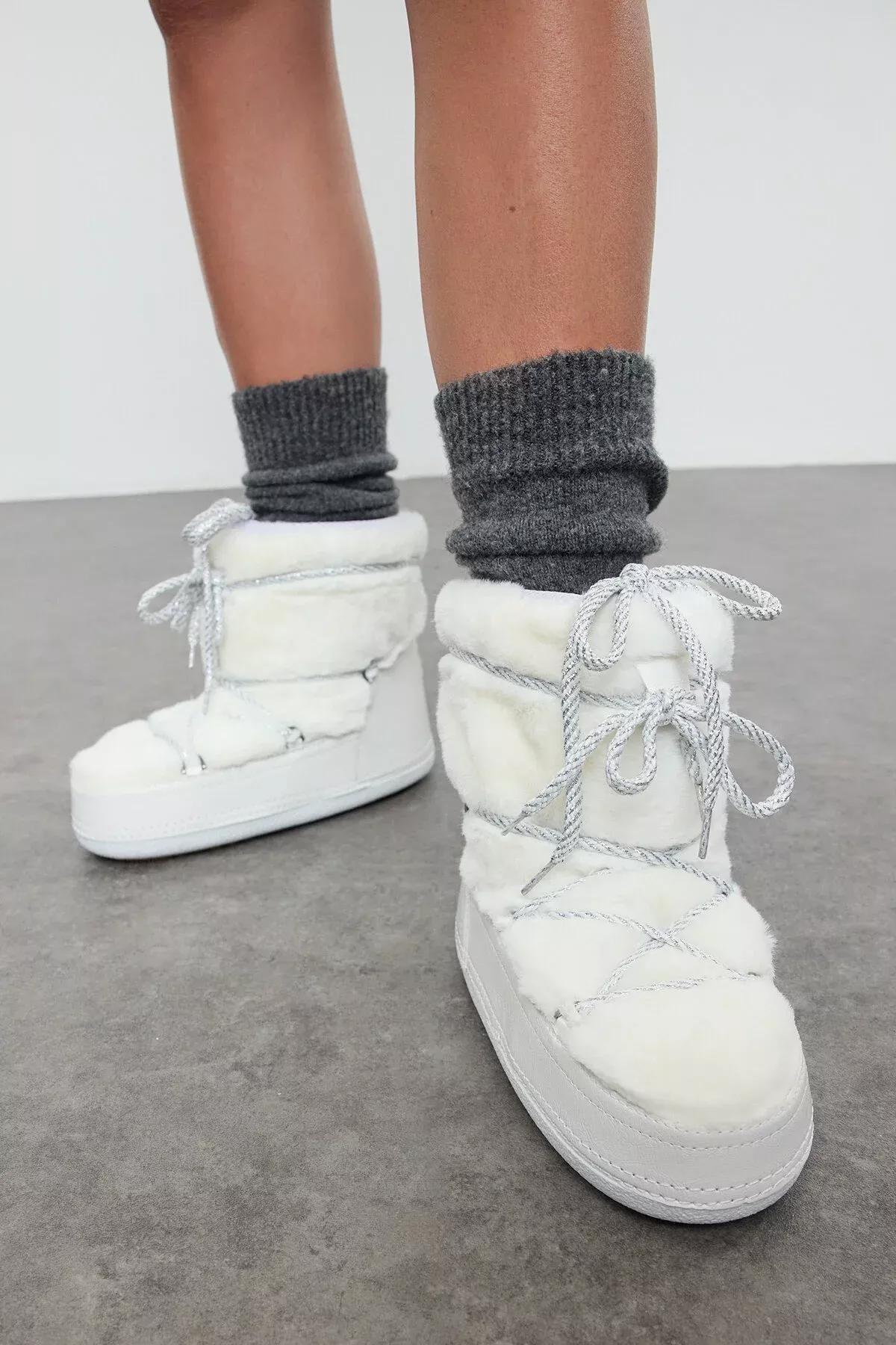 Beige Fur Laced Womens Snow Boots, Ecru, large image number 4