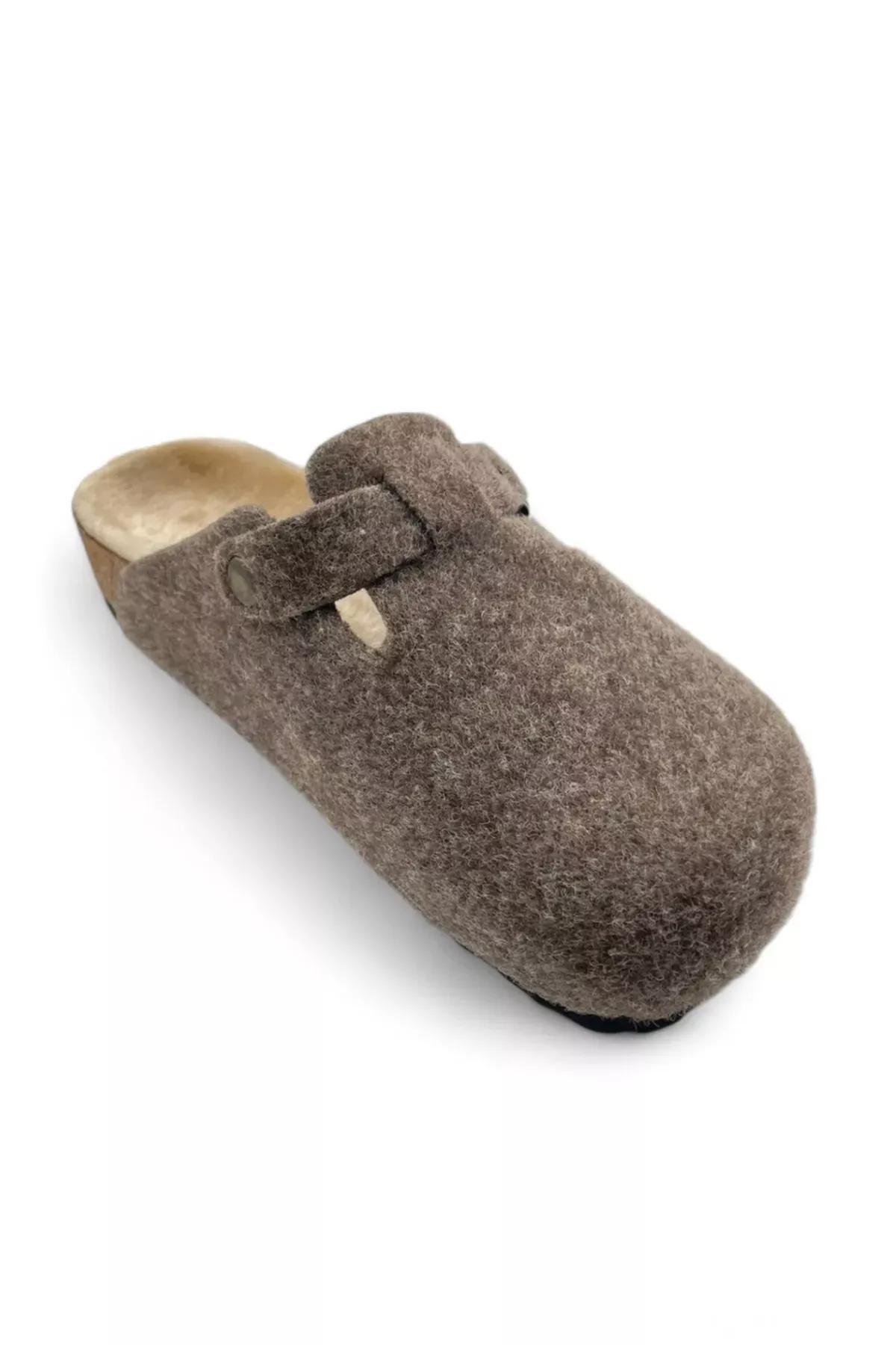 Red Fur Lined Sabo Slippers, , large image number 3