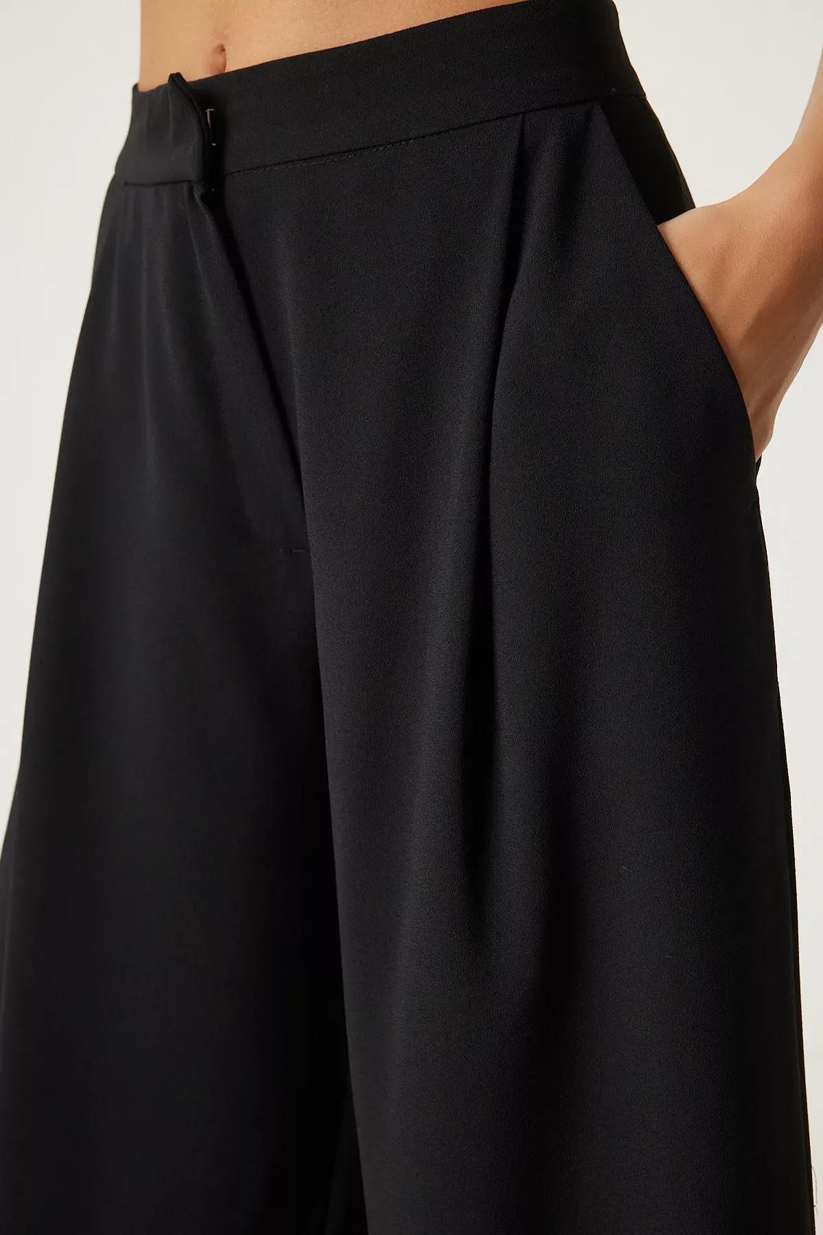 Black Pleated Palazzo Pants, , large image number 4