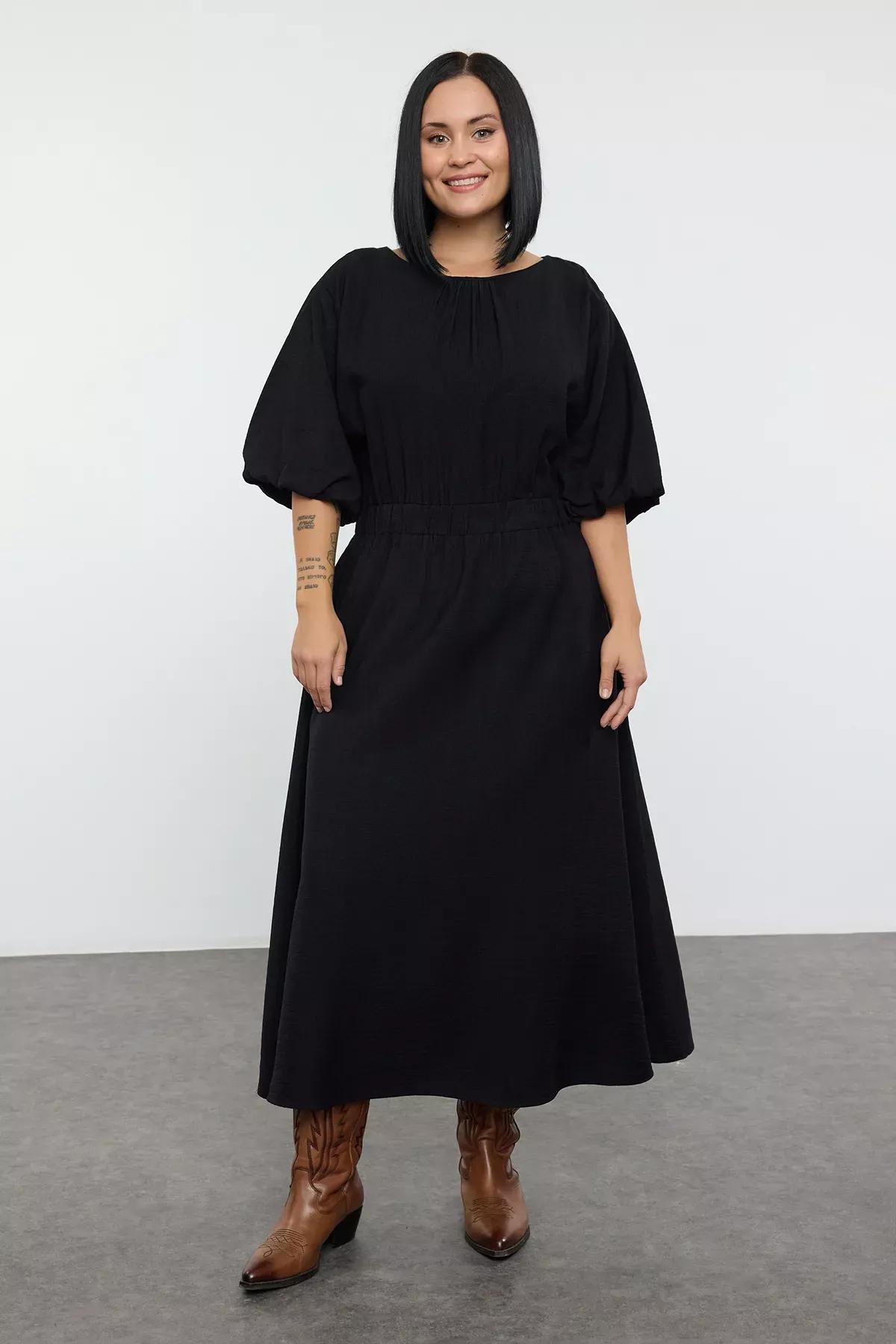 Black Textured Balloon Sleeve Midi Plus-Size Dress, , large image number 0