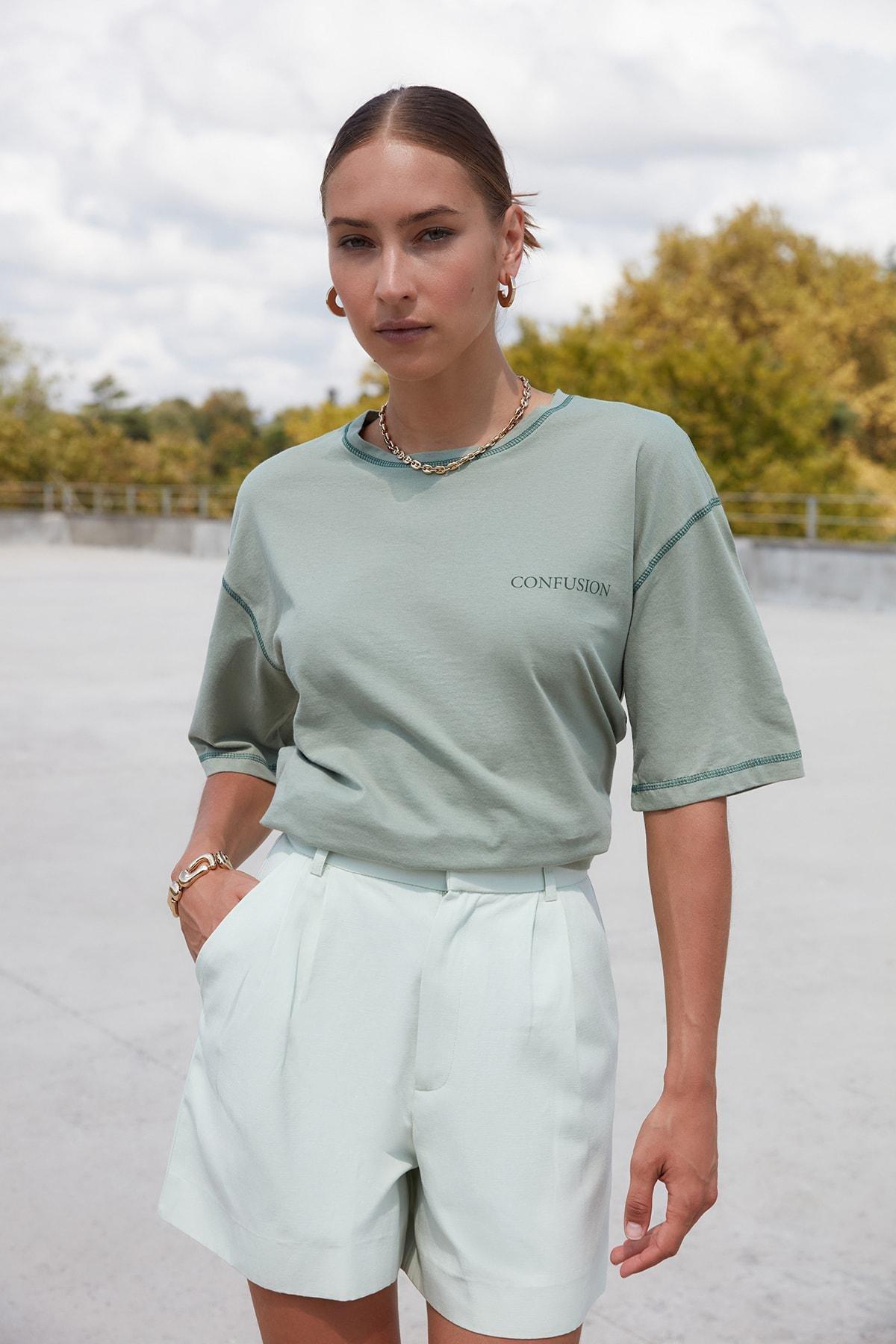 Green Regular Crew Neck Tshirt, , large image number 9