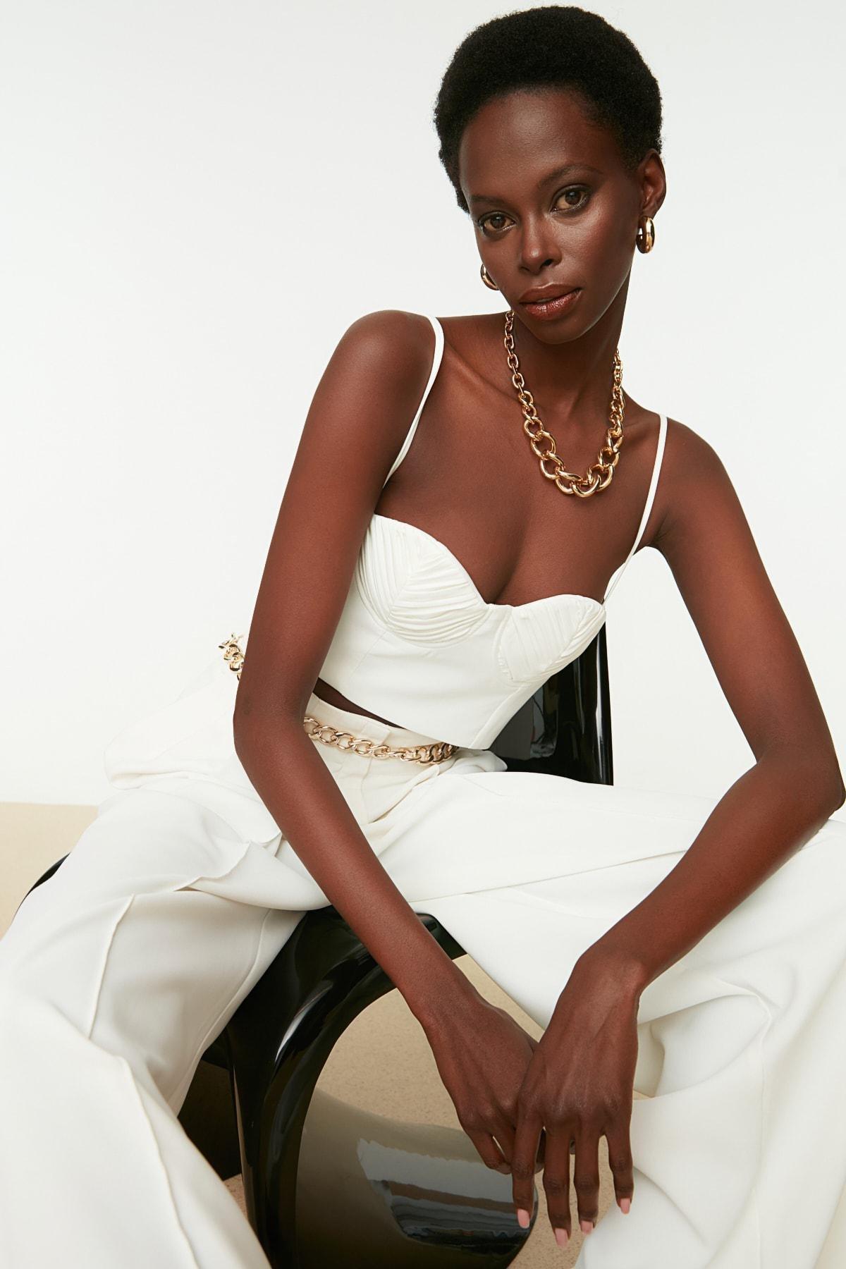 White Plain Sweetheart Crop Top, , large image number 1