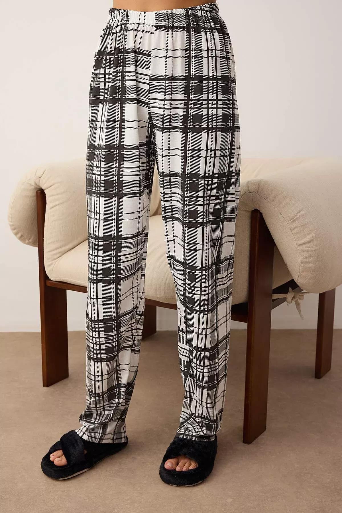 Black Heart Plaid Pajama Set, BLACK, large image number 3