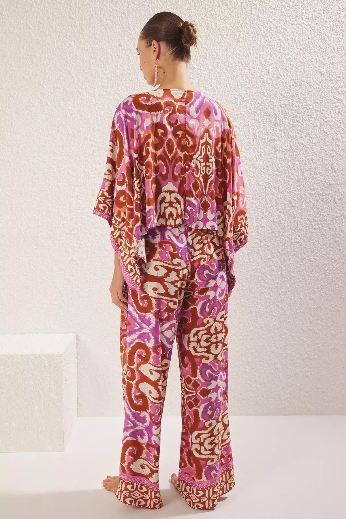 Red Ethnic Patterned Bat Sleeve Suit, Very colorful, large image number 6