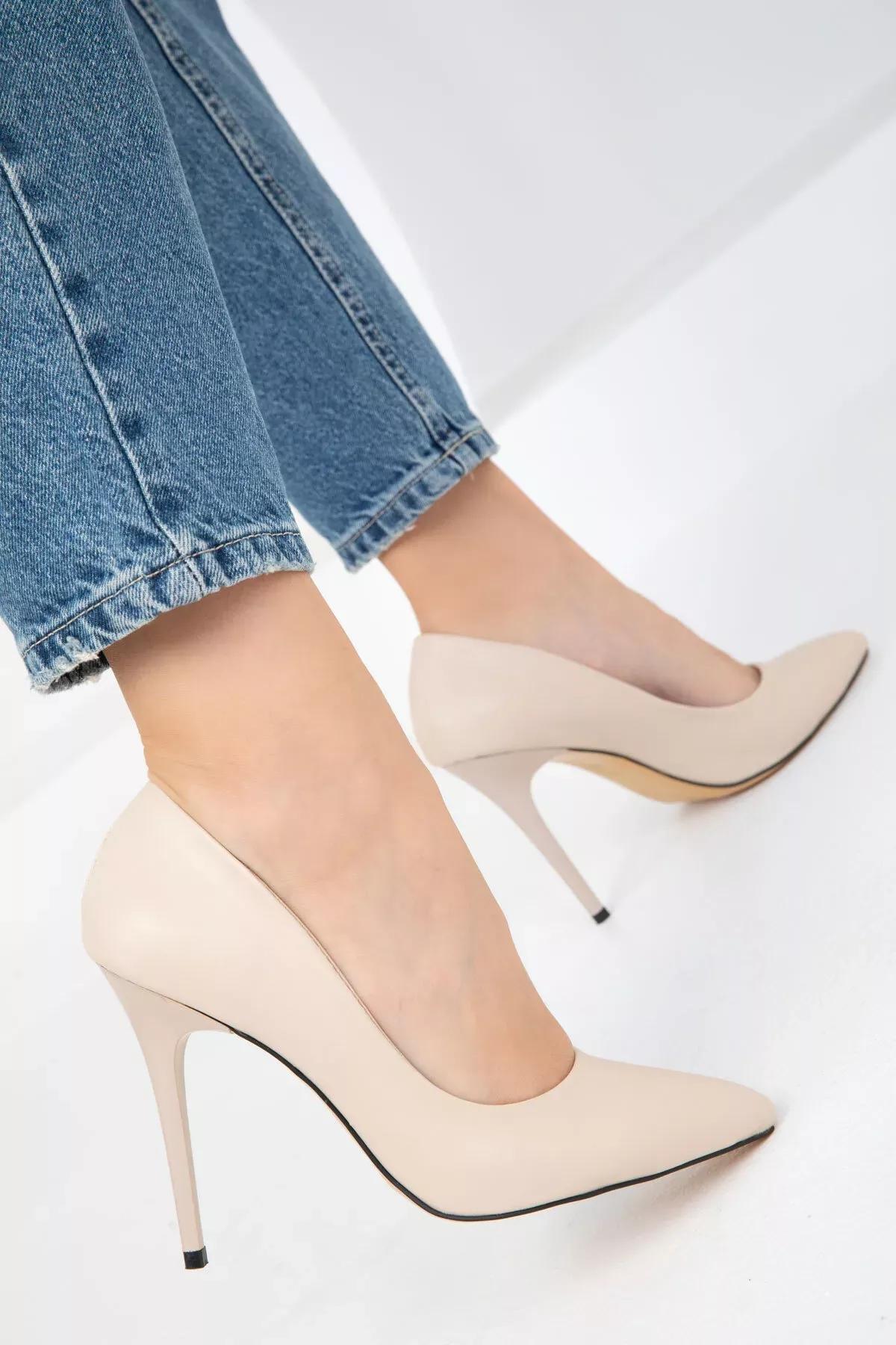 Cream Classic Heeled Shoes, Skin, large image number 0