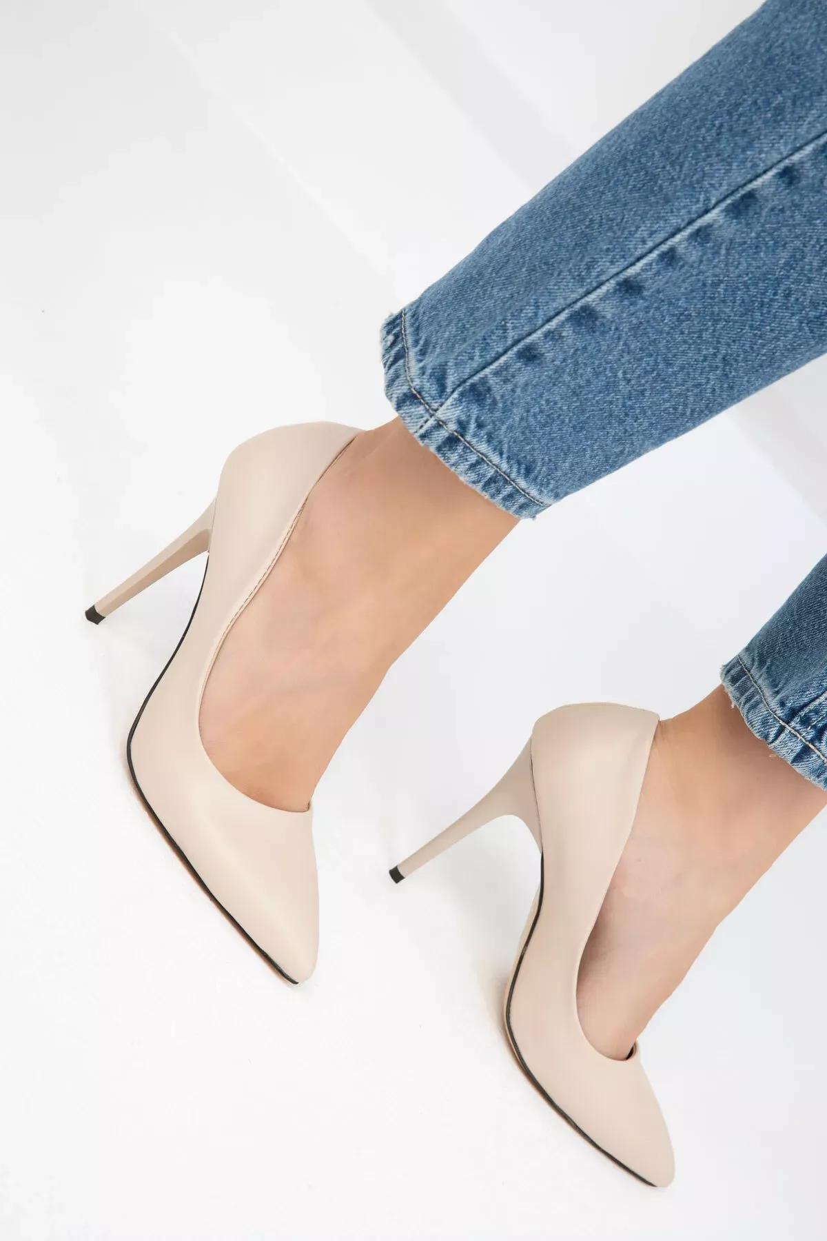 Cream Classic Heeled Shoes, Skin, large image number 2