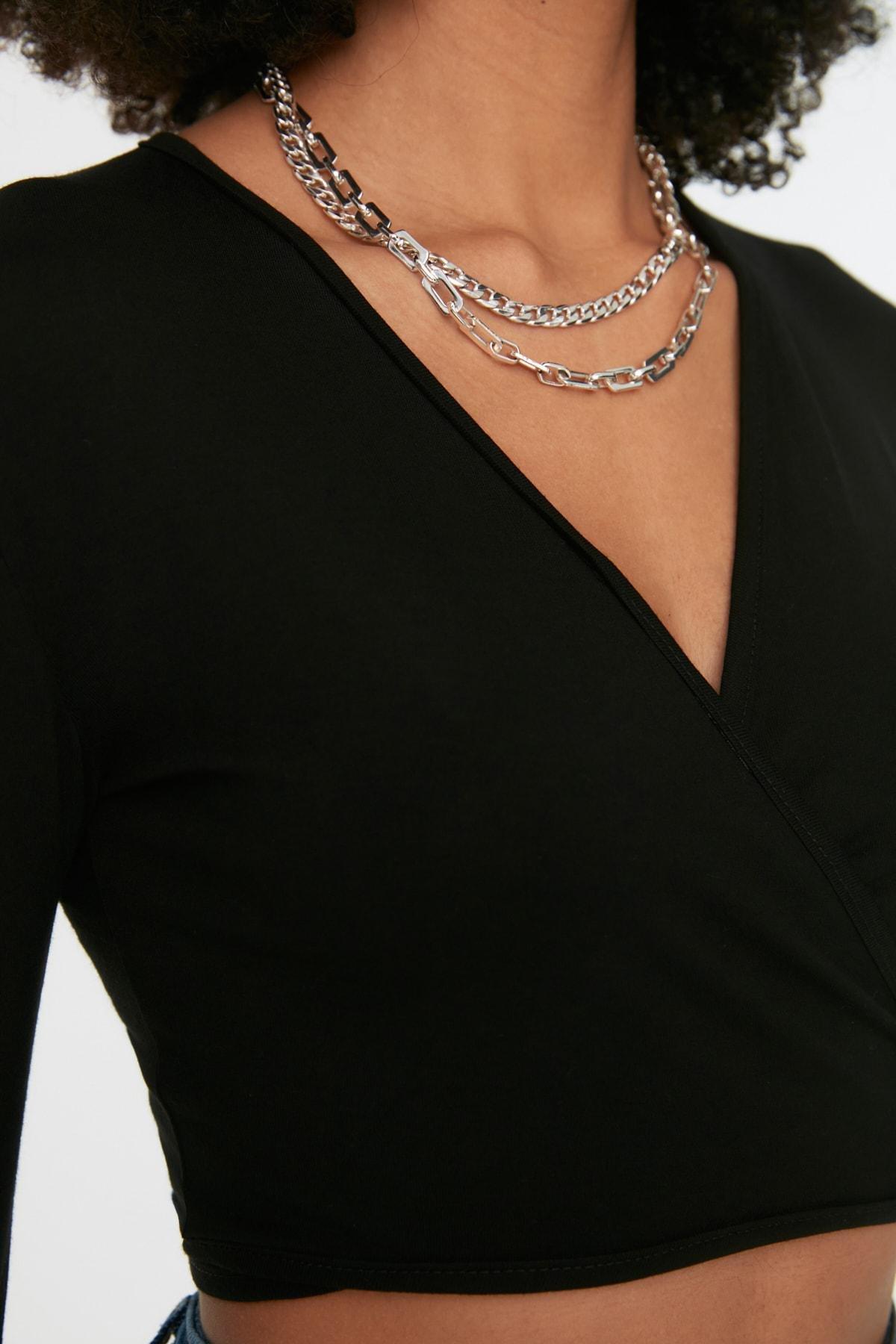 Black Fitted V Neck Blouse, , large image number 2